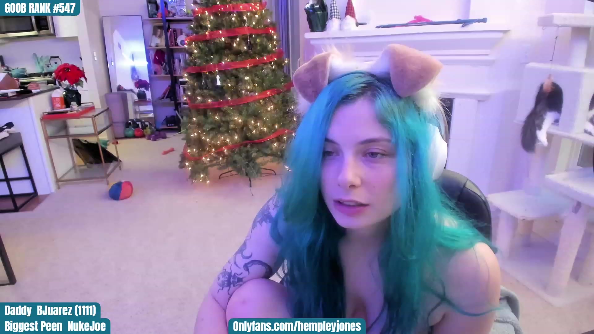 Gallery image thumbnail from SassyMcFucker's myfreecams stream on, 12/10/2022, 23:48 image 7 of 20