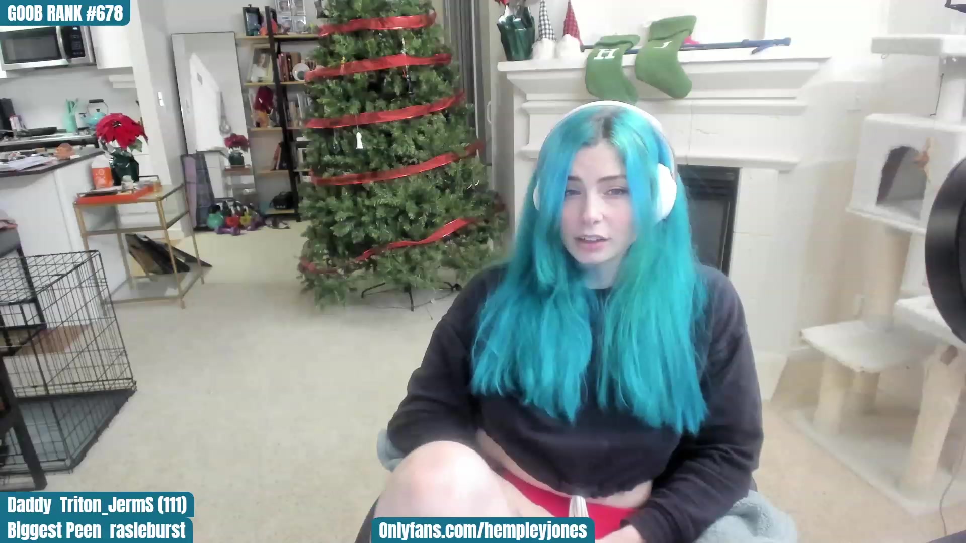 Gallery image thumbnail from SassyMcFucker's myfreecams stream on, 12/13/2022, 02:20 image 11 of 20