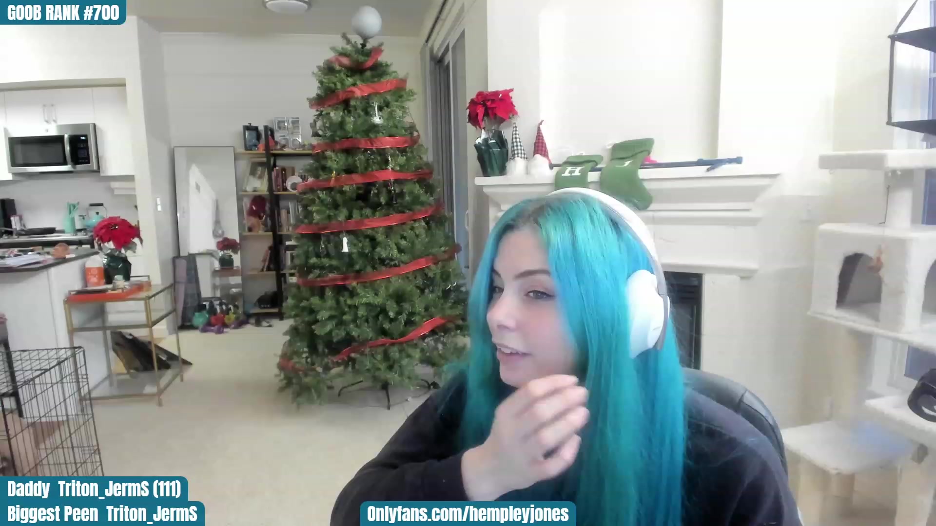 Gallery image thumbnail from SassyMcFucker's myfreecams stream on, 12/13/2022, 02:20 image 2 of 20
