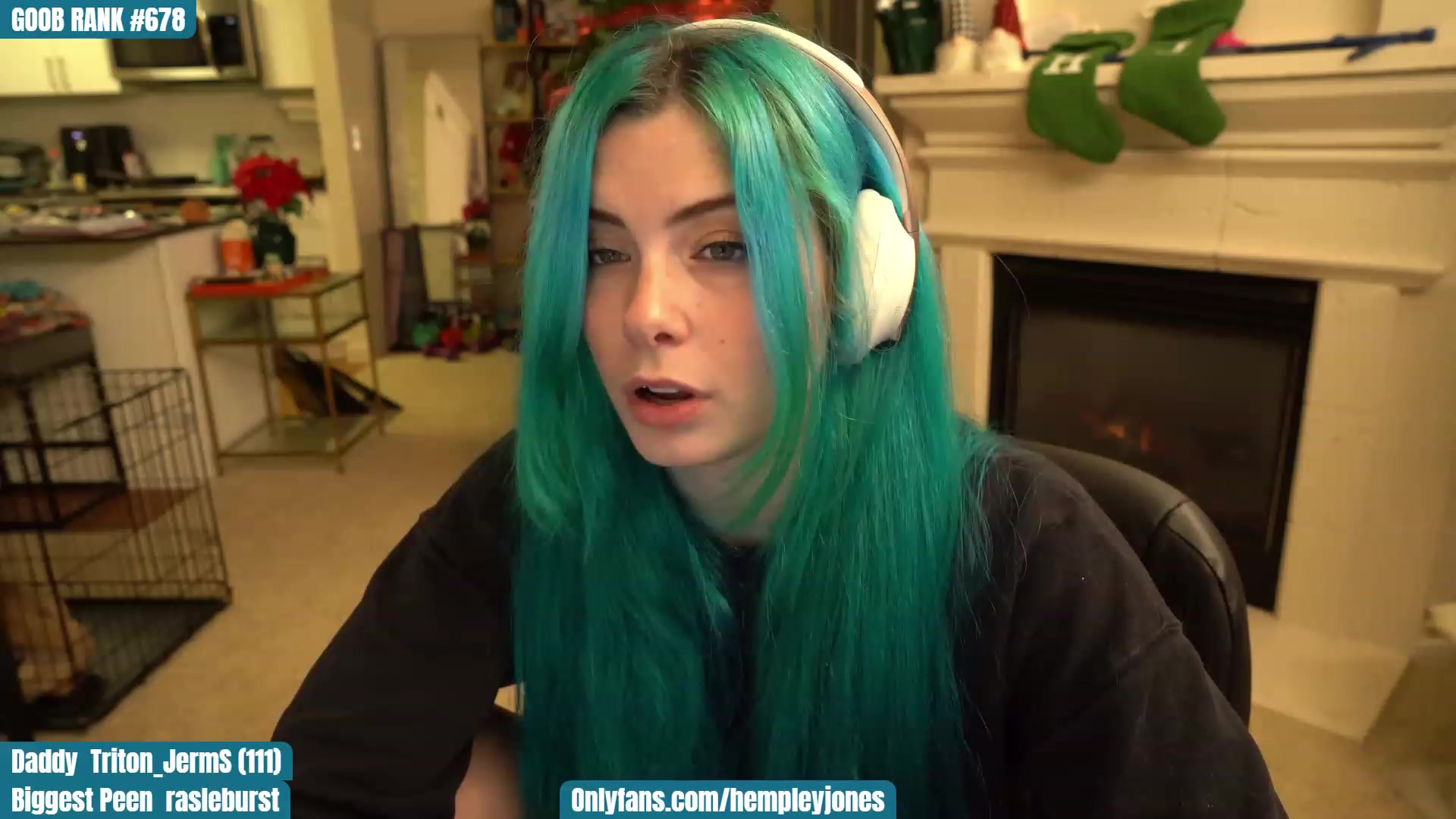 Gallery image thumbnail from SassyMcFucker's myfreecams stream on, 12/13/2022, 02:20 image 13 of 20