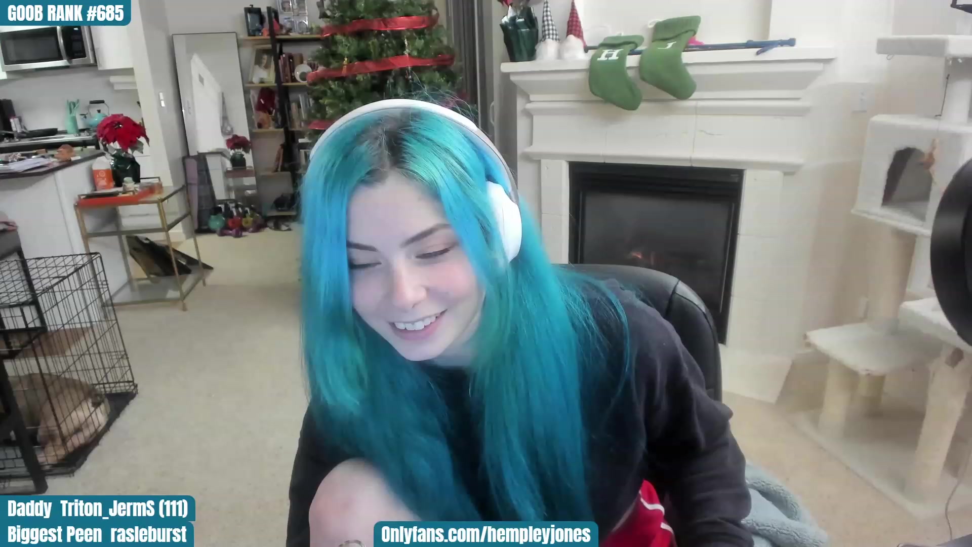 Gallery image thumbnail from SassyMcFucker's myfreecams stream on, 12/13/2022, 02:20 image 9 of 20
