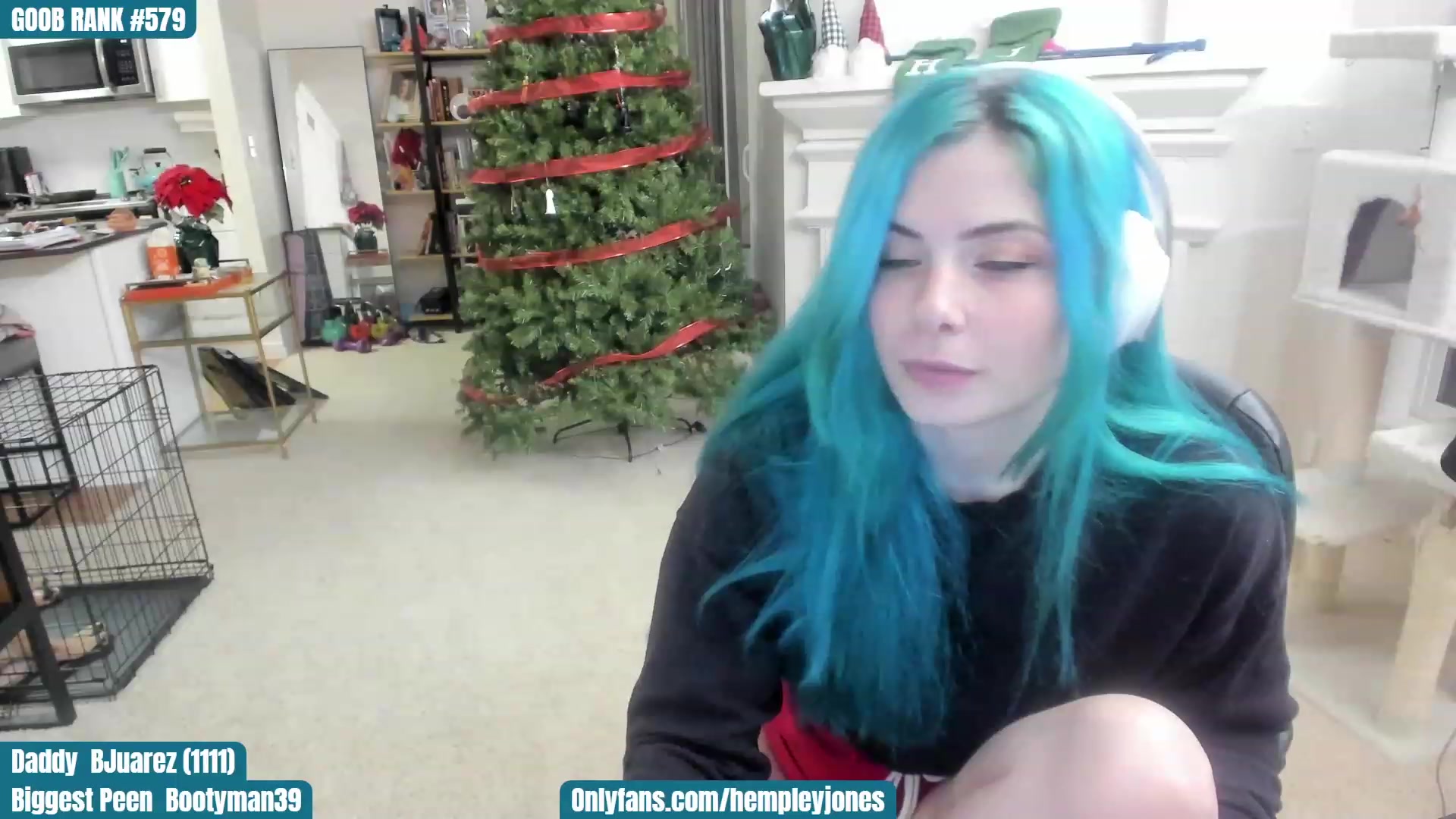 Gallery image thumbnail from SassyMcFucker's myfreecams stream on, 12/13/2022, 03:04 image 13 of 20