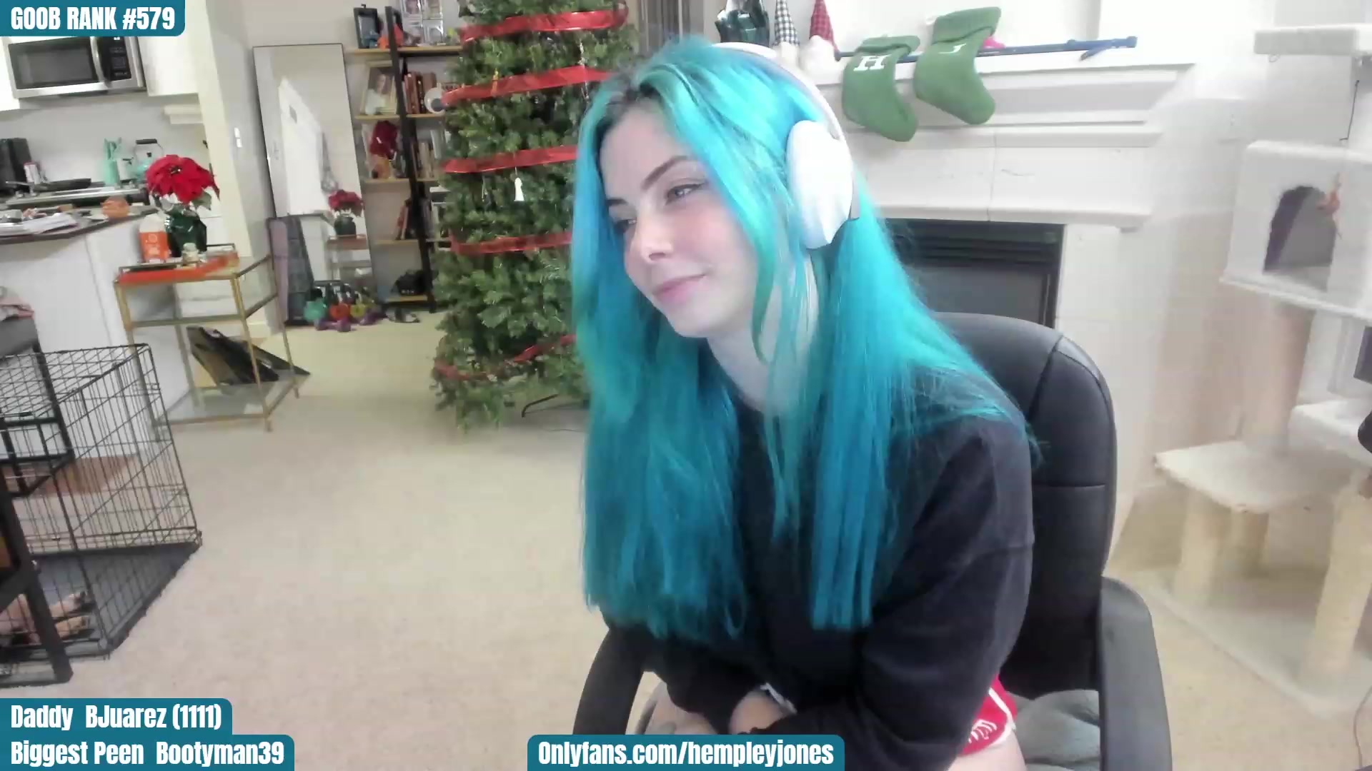 Gallery image thumbnail from SassyMcFucker's myfreecams stream on, 12/13/2022, 03:04 image 2 of 20