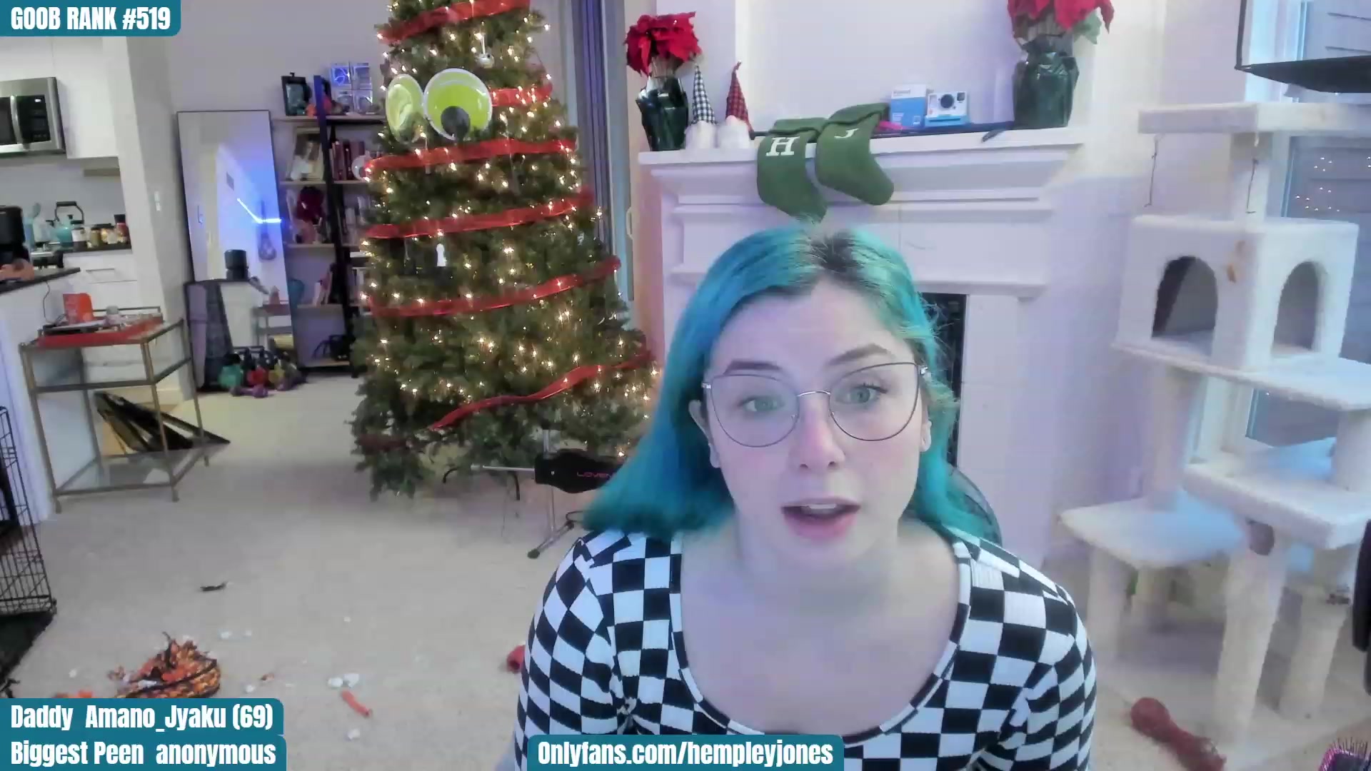 Gallery image thumbnail from SassyMcFucker's myfreecams stream on, 12/17/2022, 24:10 image 19 of 20