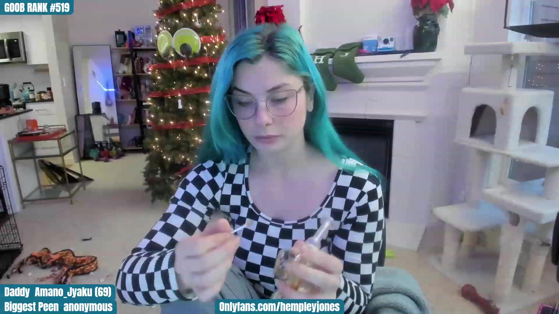 Gallery image thumbnail from SassyMcFucker's myfreecams stream on, 12/17/2022, 24:43 image 2 of 20