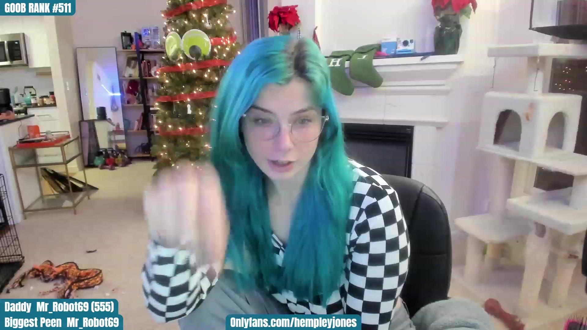 Gallery image thumbnail from SassyMcFucker's myfreecams stream on, 12/17/2022, 24:43 image 19 of 20