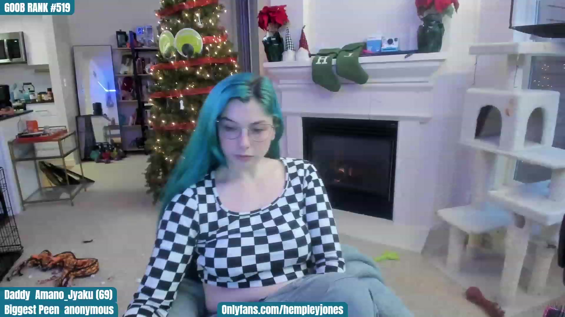Gallery image thumbnail from SassyMcFucker's myfreecams stream on, 12/17/2022, 24:43 image 4 of 20