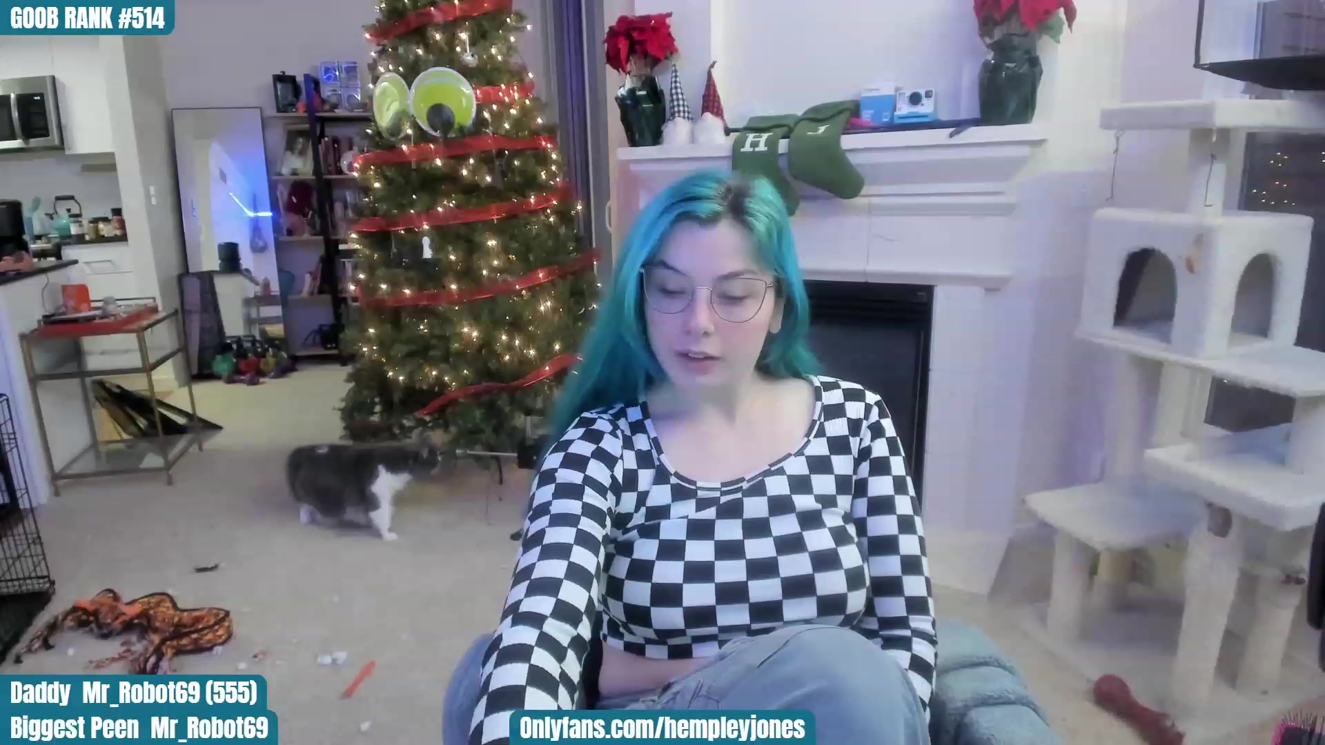 Gallery image thumbnail from SassyMcFucker's myfreecams stream on, 12/17/2022, 24:43 image 11 of 20