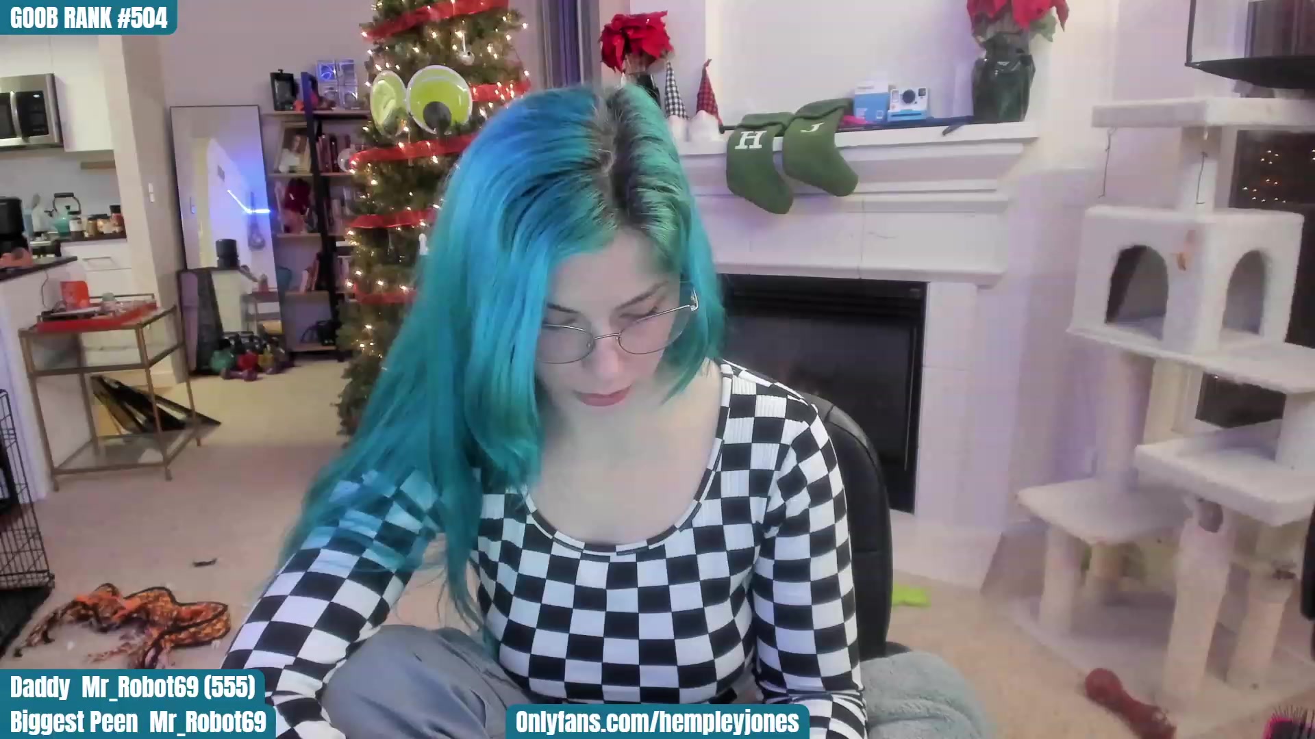 Gallery image thumbnail from SassyMcFucker's myfreecams stream on, 12/17/2022, 03:04 image 1 of 20