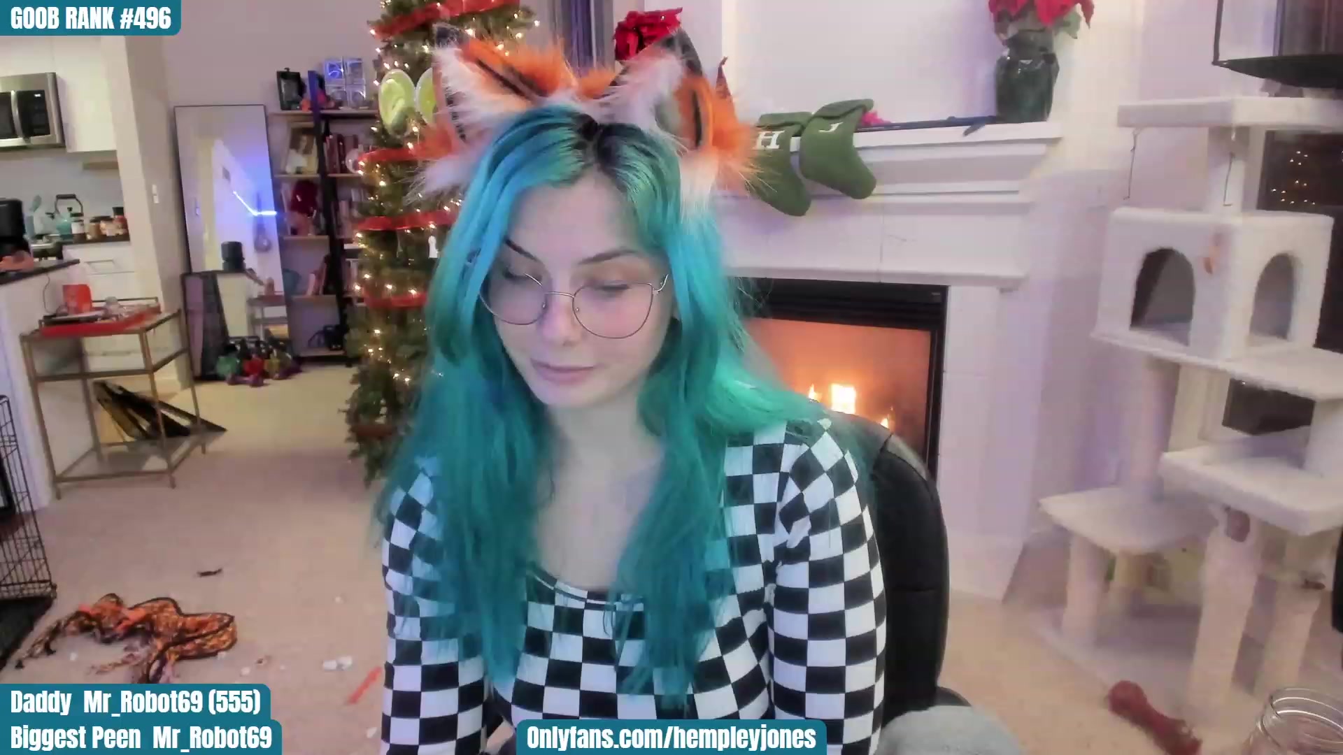 Gallery image thumbnail from SassyMcFucker's myfreecams stream on, 12/17/2022, 03:04 image 10 of 20