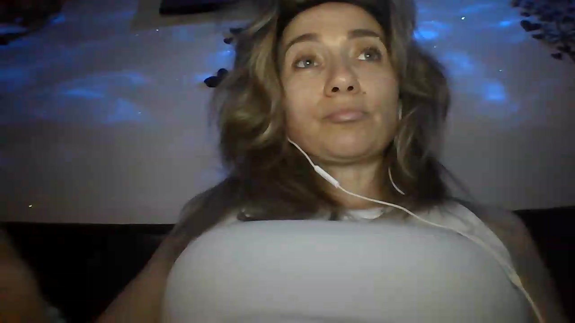 Gallery image thumbnail from SassyOwl's myfreecams stream on, 06/10/2026, 19:17 image 13 of 20
