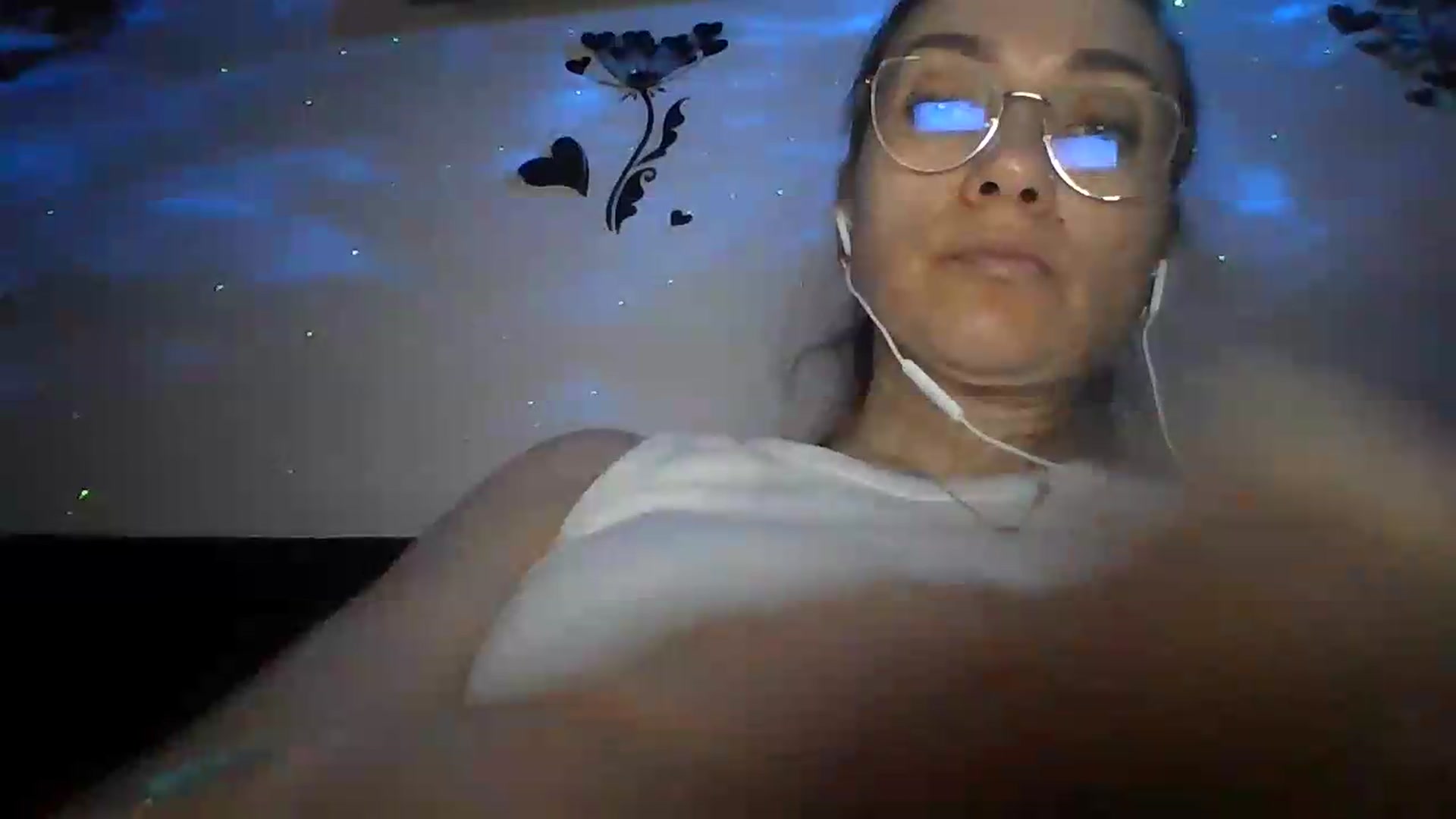 Gallery image thumbnail from SassyOwl's myfreecams stream on, 06/10/2026, 19:17 image 6 of 20