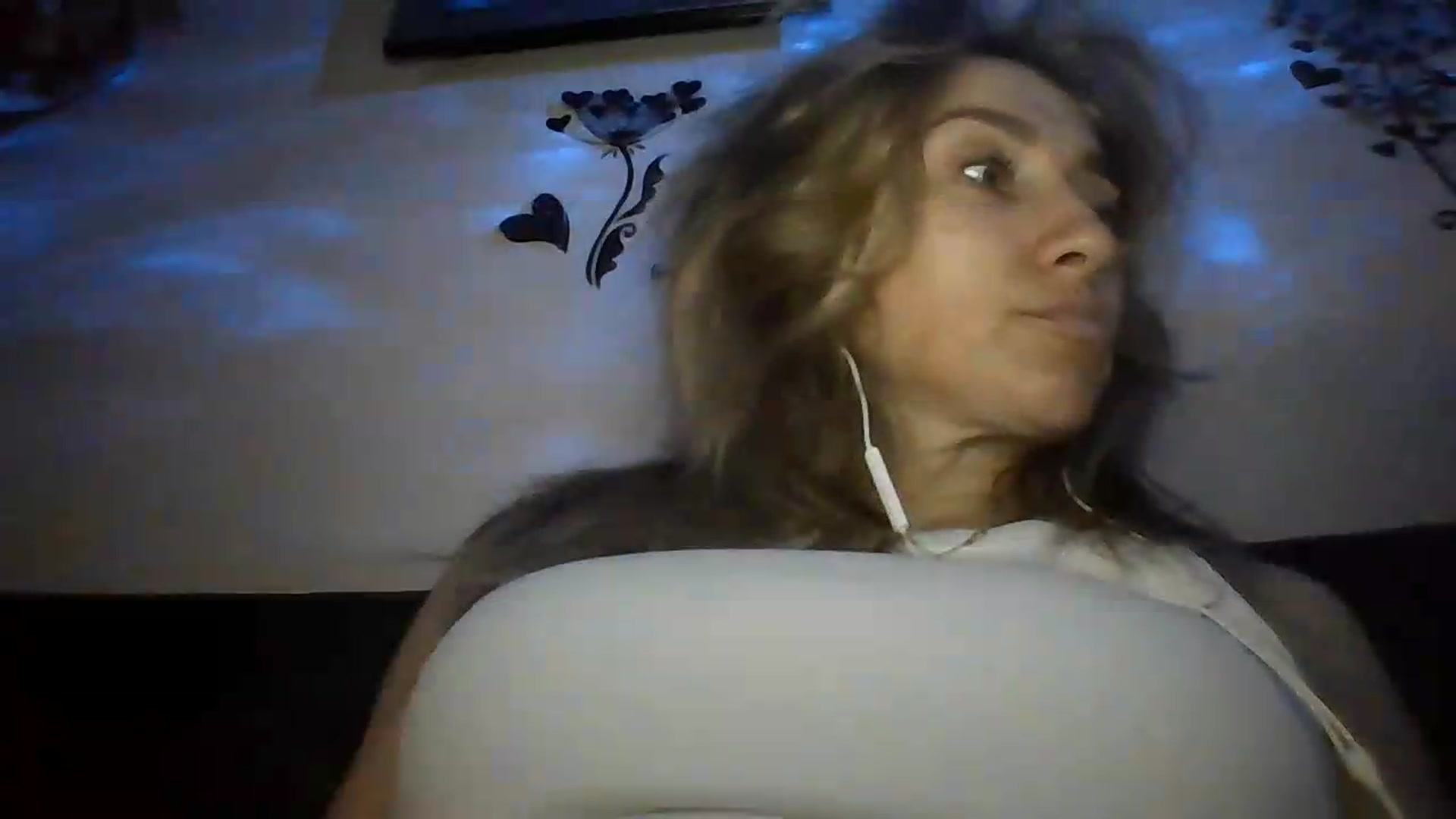 Gallery image thumbnail from SassyOwl's myfreecams stream on, 06/10/2026, 19:17 image 15 of 20