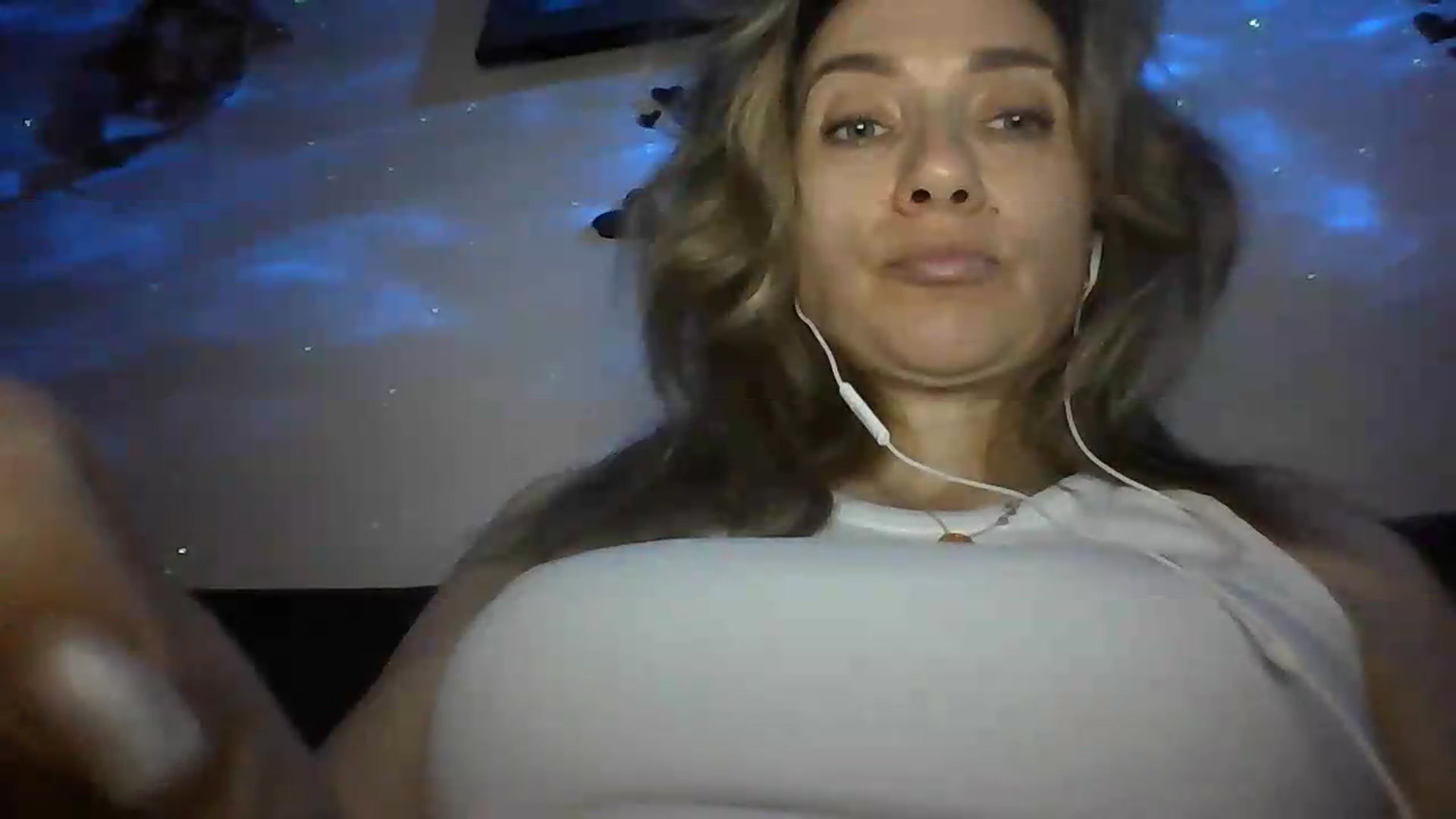 Gallery image thumbnail from SassyOwl's myfreecams stream on, 06/10/2026, 19:17 image 18 of 20