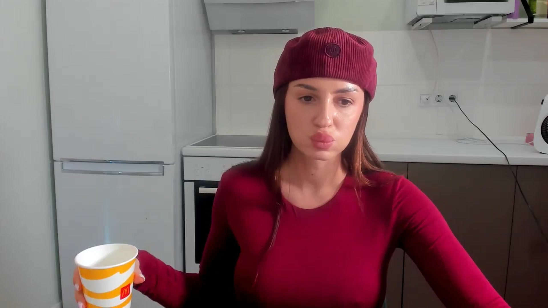 Gallery image thumbnail from SassyPants111's myfreecams stream on, 04/13/2026, 09:53 image 4 of 20