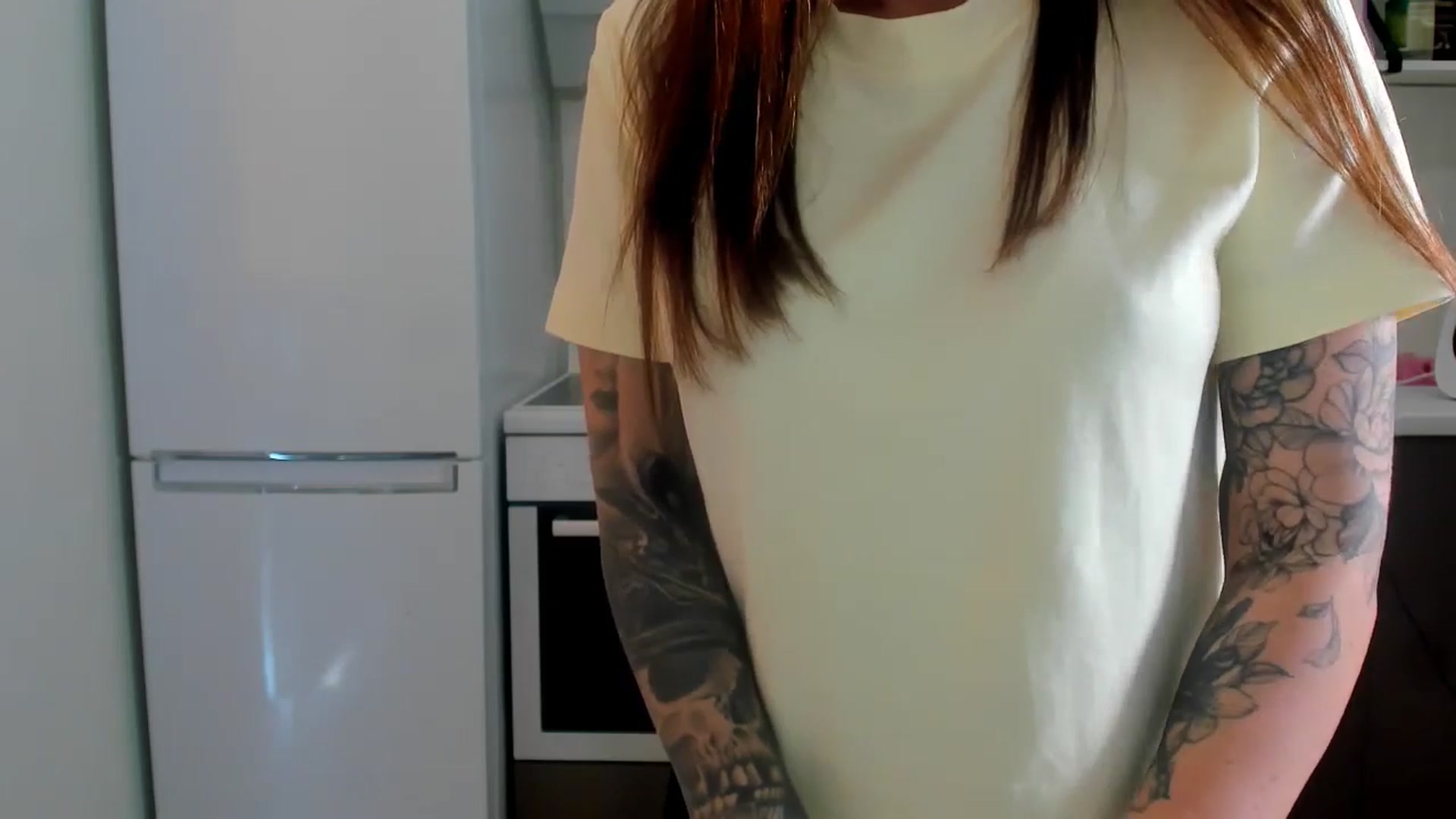 Gallery image thumbnail from SassyPants111's myfreecams stream on, 04/19/2026, 11:31 image 6 of 20