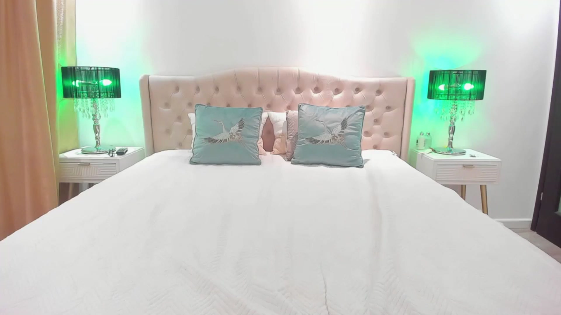 Gallery image thumbnail from SassyR's myfreecams stream on, 06/29/2024, 21:06 image 4 of 20