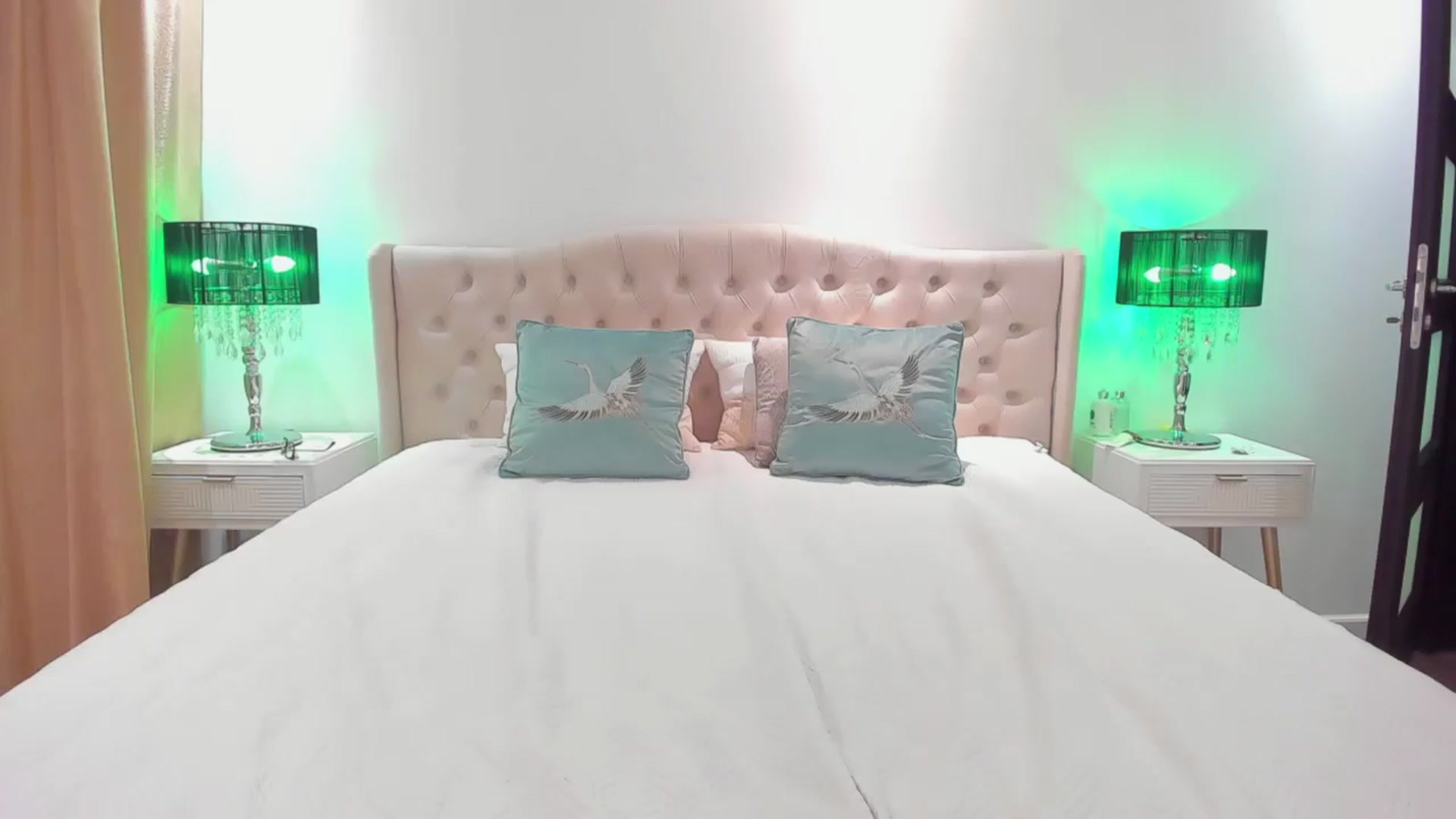 Gallery image thumbnail from SassyR's myfreecams stream on, 06/29/2024, 21:17 image 17 of 20