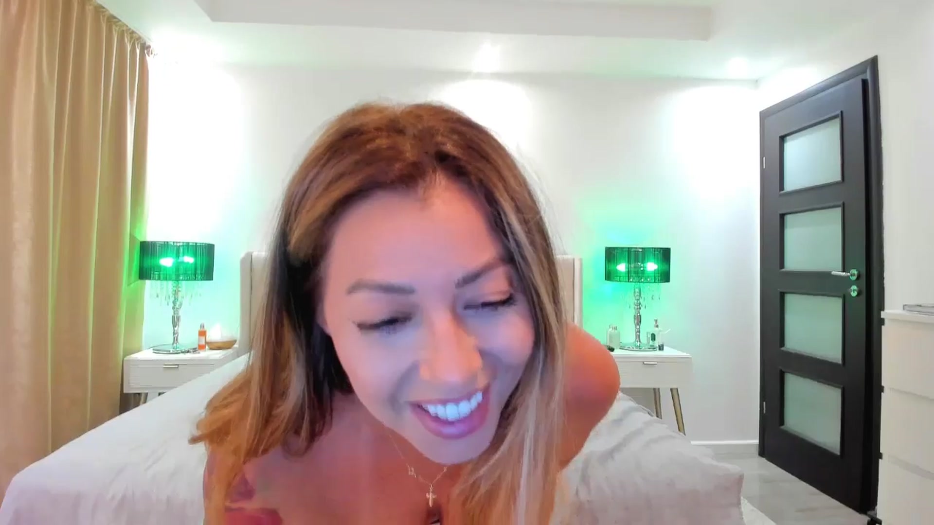 Gallery image thumbnail from SassyR's myfreecams stream on, 08/22/2025, 23:23 image 15 of 20