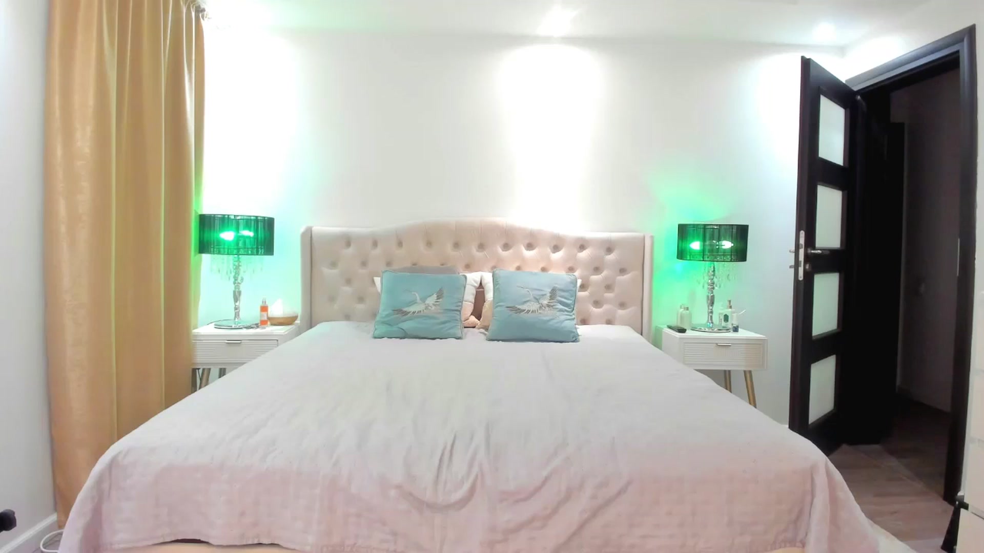 Gallery image thumbnail from SassyR's myfreecams stream on, 08/31/2025, 20:46 image 5 of 20