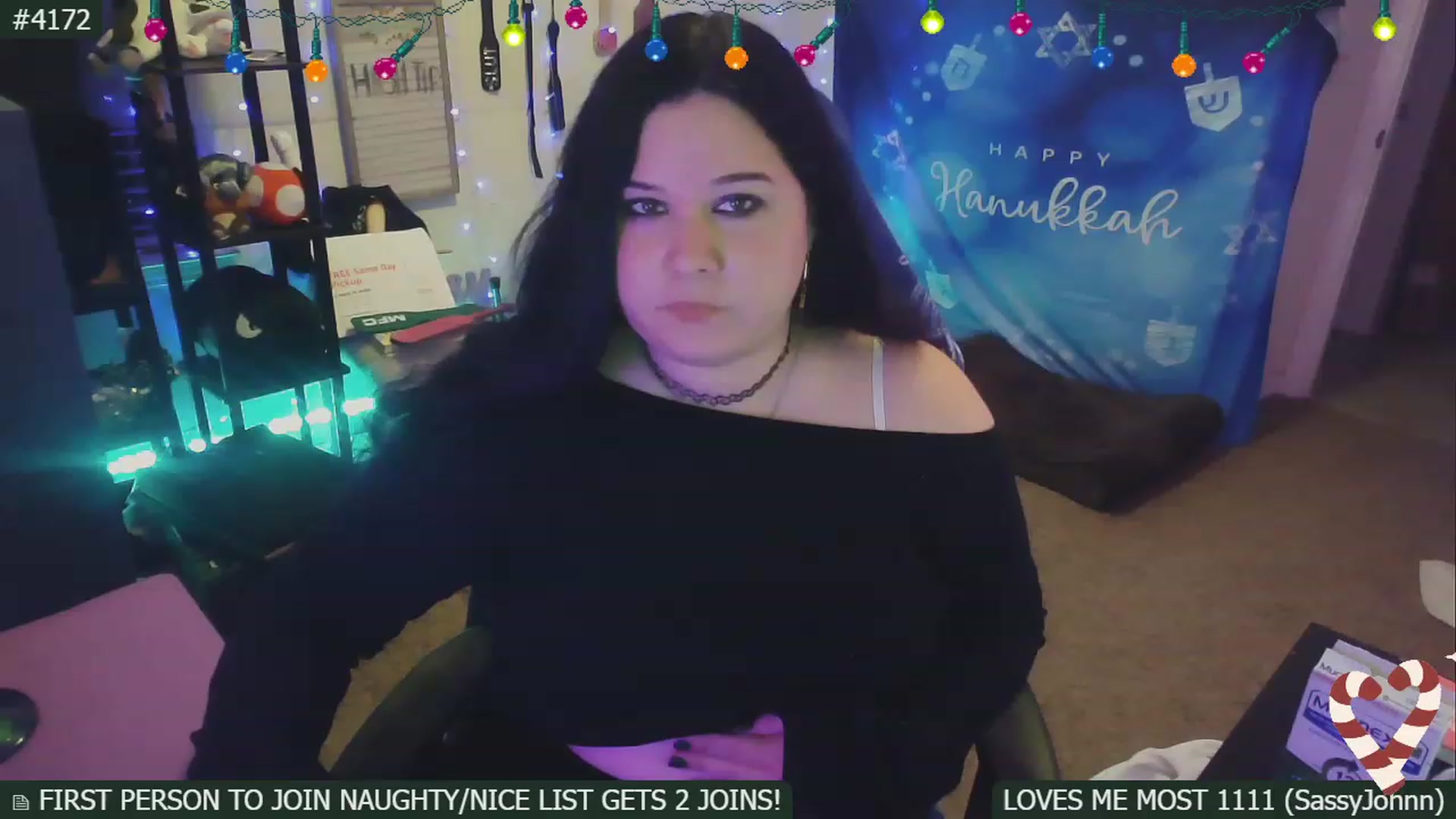 Gallery image thumbnail from SassySarah94's myfreecams stream on, 12/06/2022, 03:32 image 17 of 20
