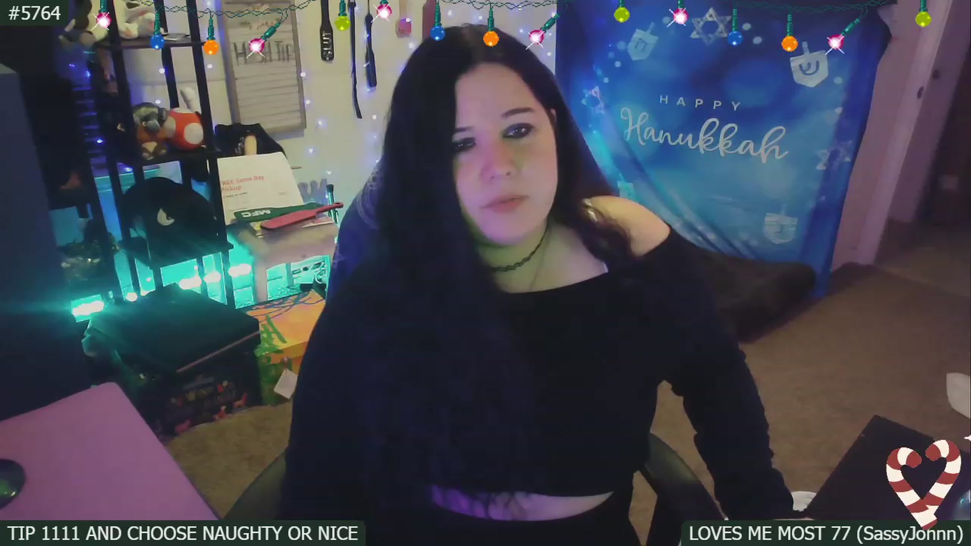 Gallery image thumbnail from SassySarah94's myfreecams stream on, 12/06/2022, 03:32 image 12 of 20