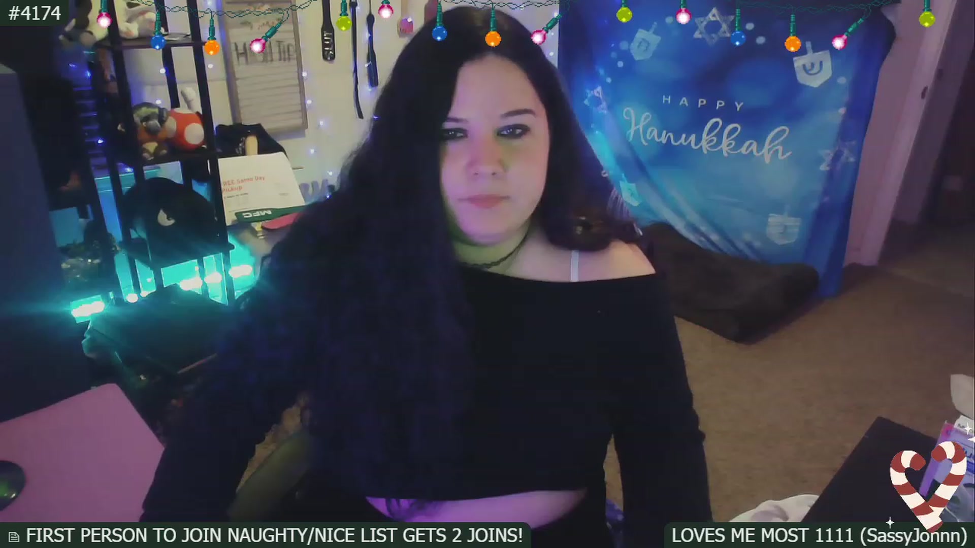 Gallery image thumbnail from SassySarah94's myfreecams stream on, 12/06/2022, 03:32 image 18 of 20