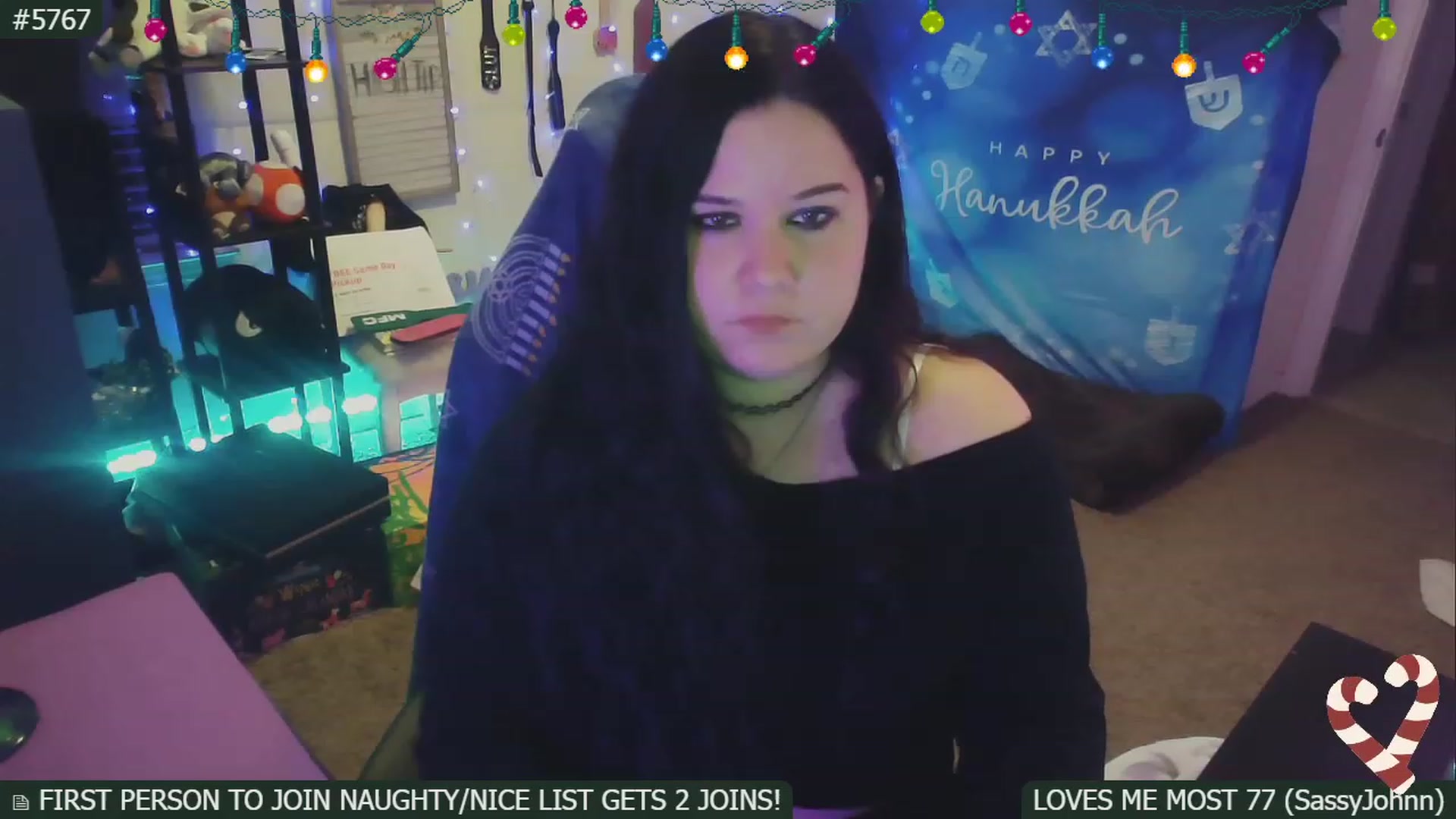 Gallery image thumbnail from SassySarah94's myfreecams stream on, 12/06/2022, 03:32 image 14 of 20