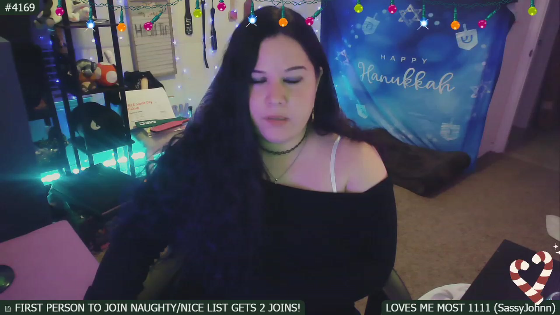 Gallery image thumbnail from SassySarah94's myfreecams stream on, 12/06/2022, 03:32 image 15 of 20
