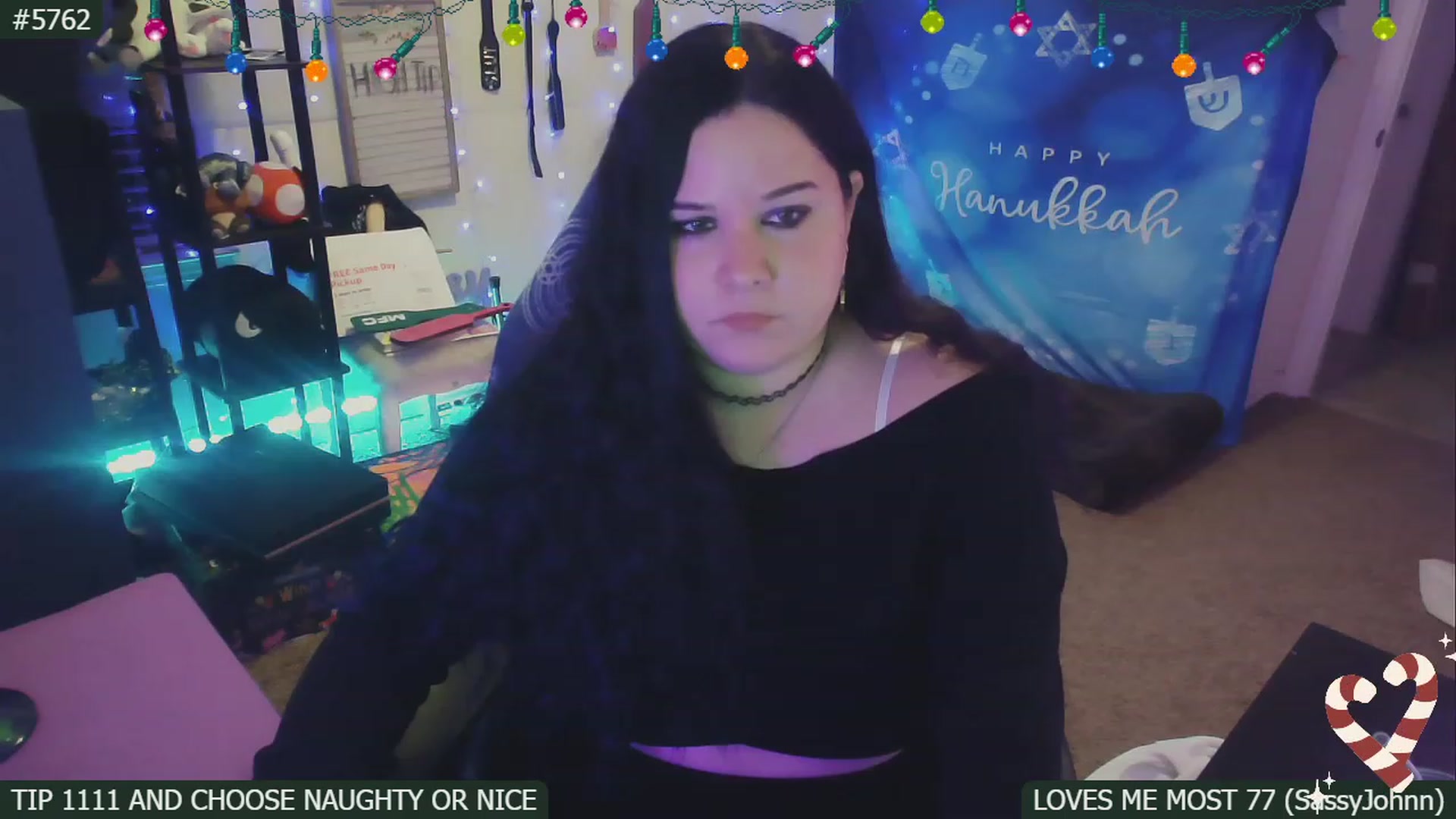 Gallery image thumbnail from SassySarah94's myfreecams stream on, 12/06/2022, 03:32 image 11 of 20