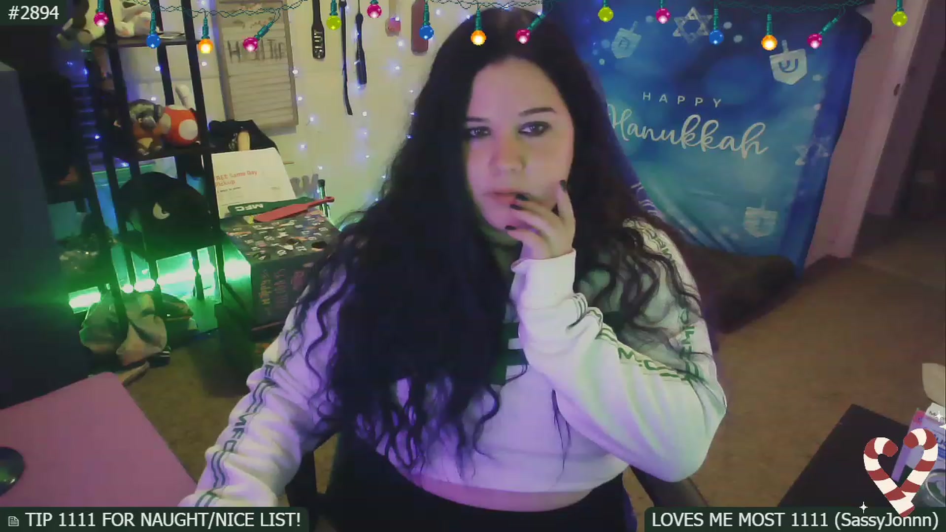 Gallery image thumbnail from SassySarah94's myfreecams stream on, 12/06/2022, 03:43 image 14 of 20