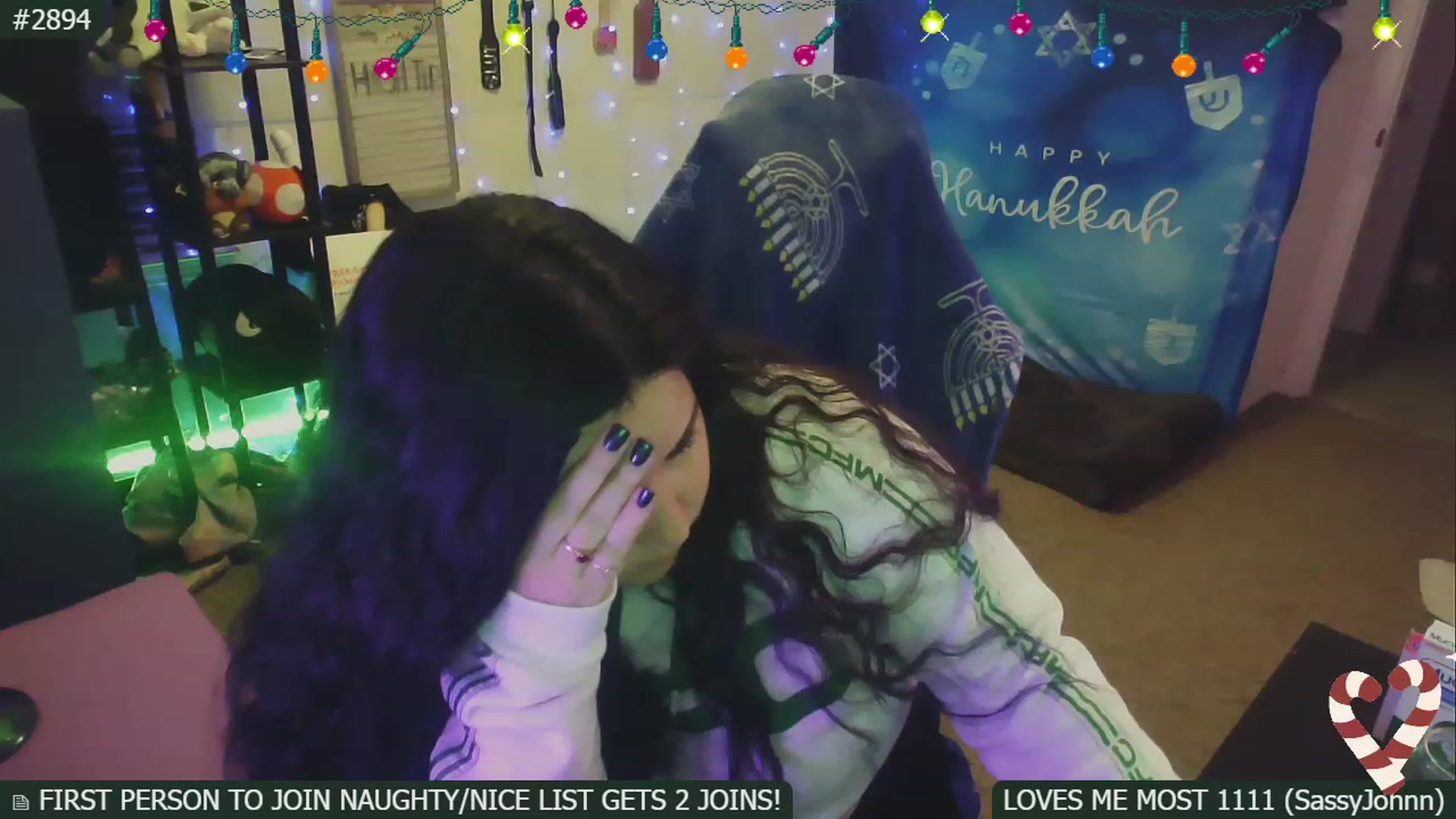 Gallery image thumbnail from SassySarah94's myfreecams stream on, 12/06/2022, 03:43 image 12 of 20
