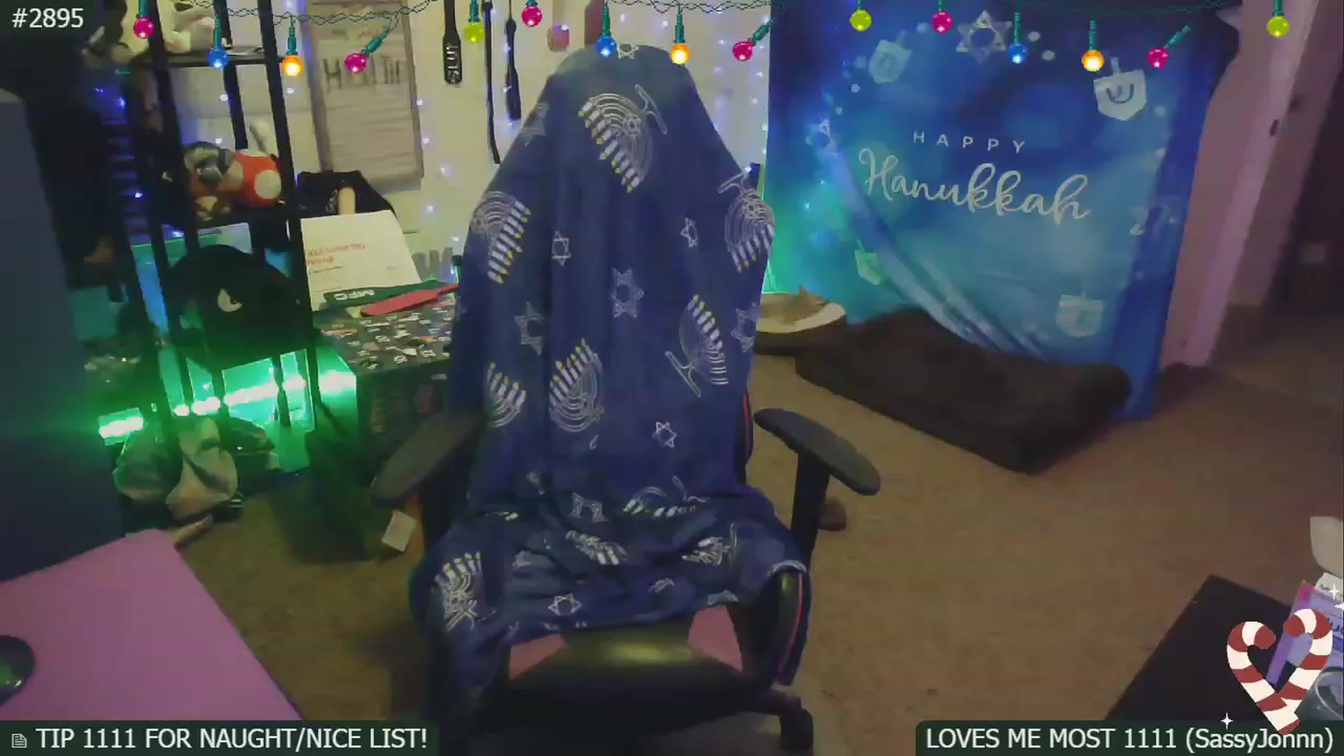 Gallery image thumbnail from SassySarah94's myfreecams stream on, 12/06/2022, 03:43 image 19 of 20