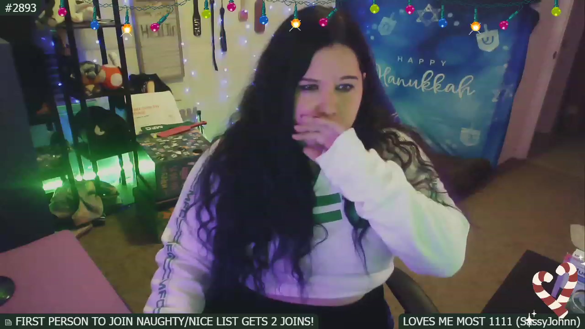 Gallery image thumbnail from SassySarah94's myfreecams stream on, 12/06/2022, 03:43 image 10 of 20