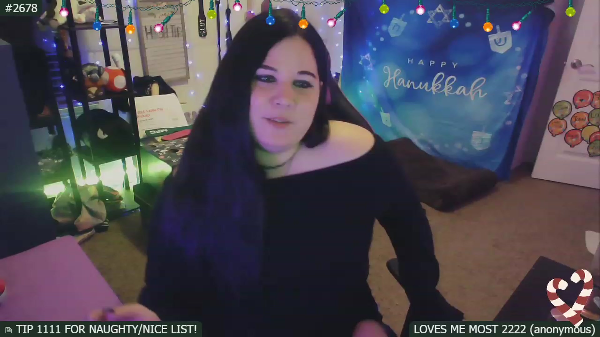 Gallery image thumbnail from SassySarah94's myfreecams stream on, 12/13/2022, 04:41 image 16 of 20