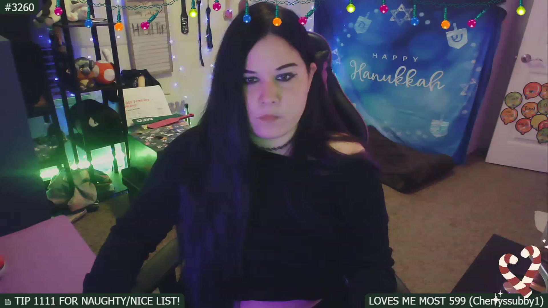 Gallery image thumbnail from SassySarah94's myfreecams stream on, 12/13/2022, 04:41 image 12 of 20