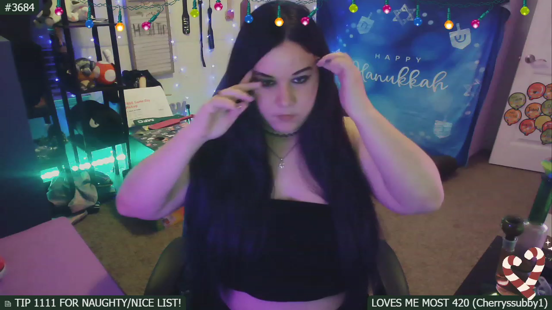 Gallery image thumbnail from SassySarah94's myfreecams stream on, 12/13/2022, 04:41 image 4 of 20