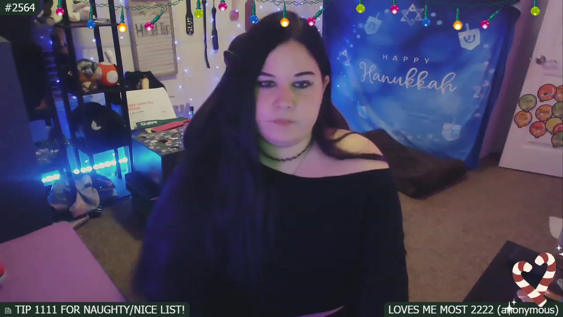 Gallery image thumbnail from SassySarah94's myfreecams stream on, 12/13/2022, 04:41 image 17 of 20