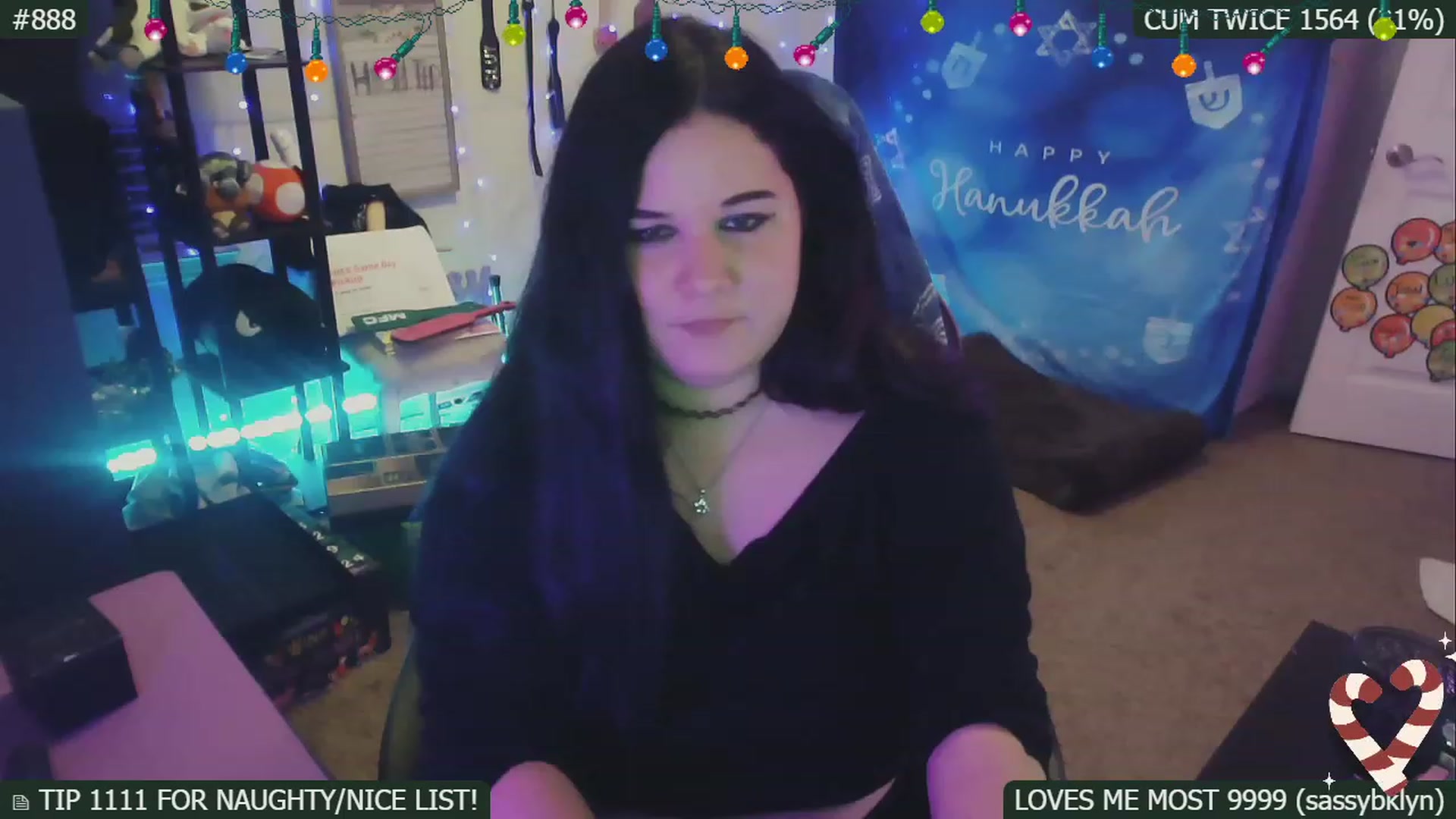 Gallery image thumbnail from SassySarah94's myfreecams stream on, 12/14/2022, 22:46 image 19 of 20