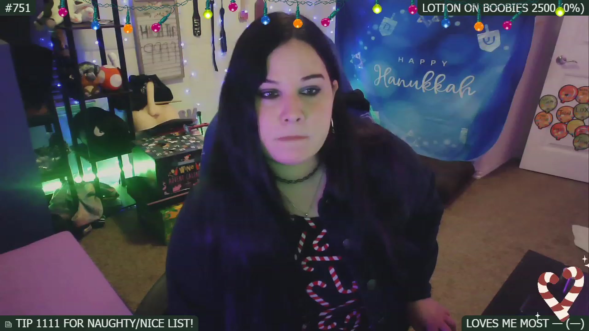Gallery image thumbnail from SassySarah94's myfreecams stream on, 12/16/2022, 06:15 image 1 of 20