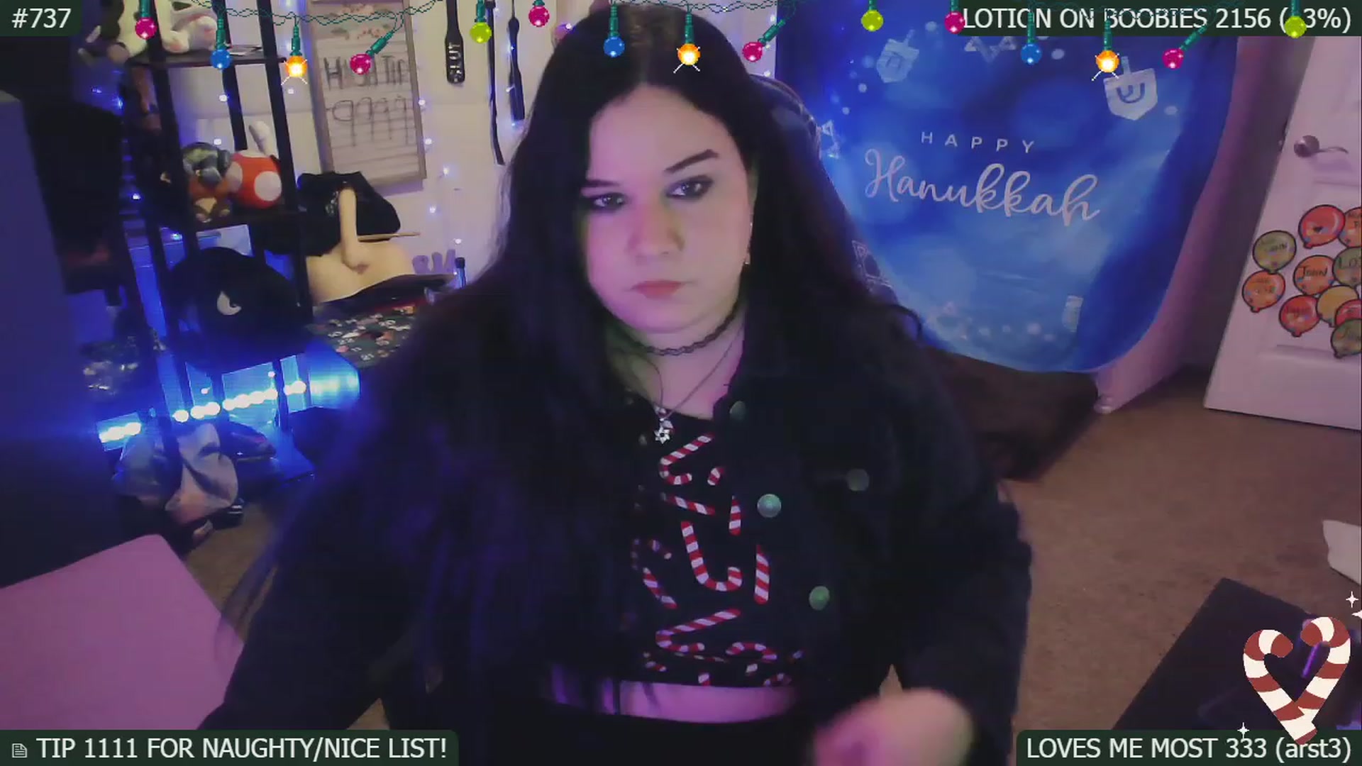 Gallery image thumbnail from SassySarah94's myfreecams stream on, 12/16/2022, 06:15 image 3 of 20
