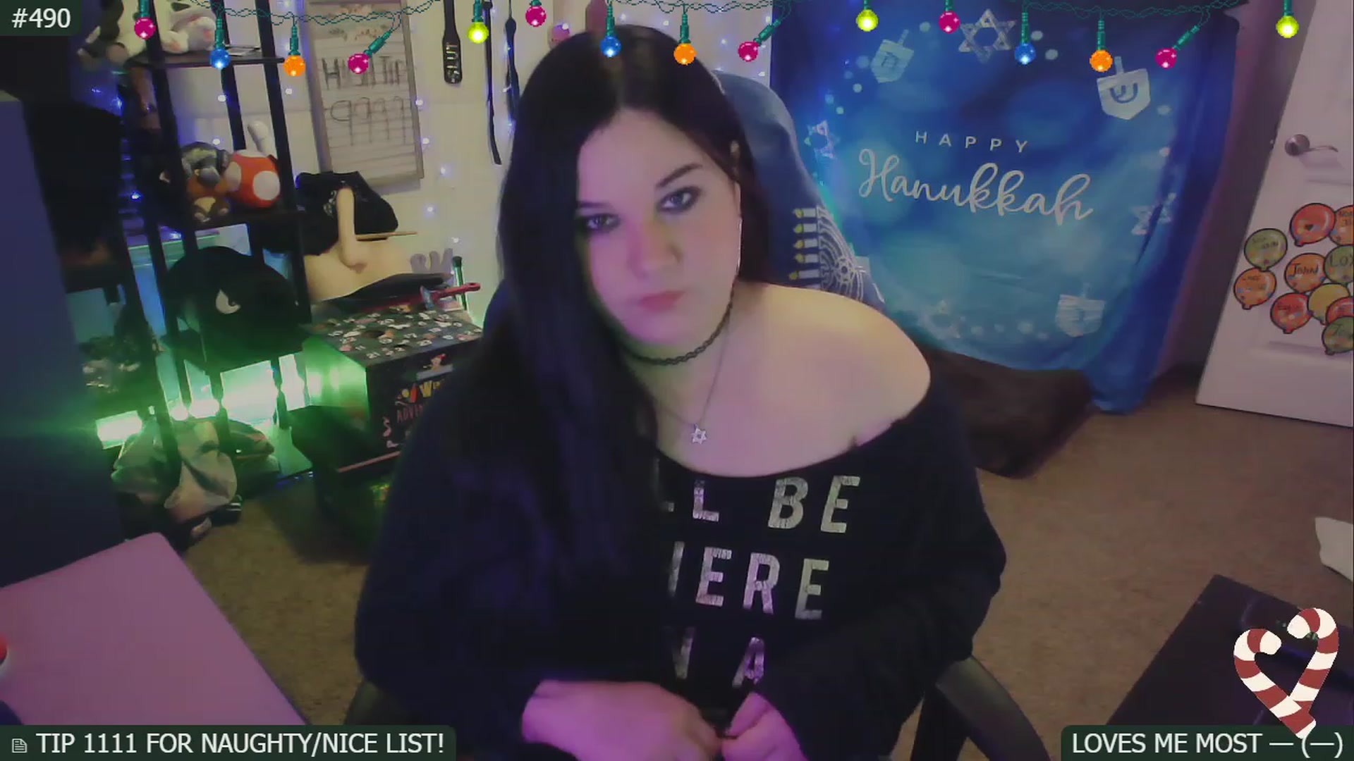 Gallery image thumbnail from SassySarah94's myfreecams stream on, 12/17/2022, 04:52 image 8 of 20