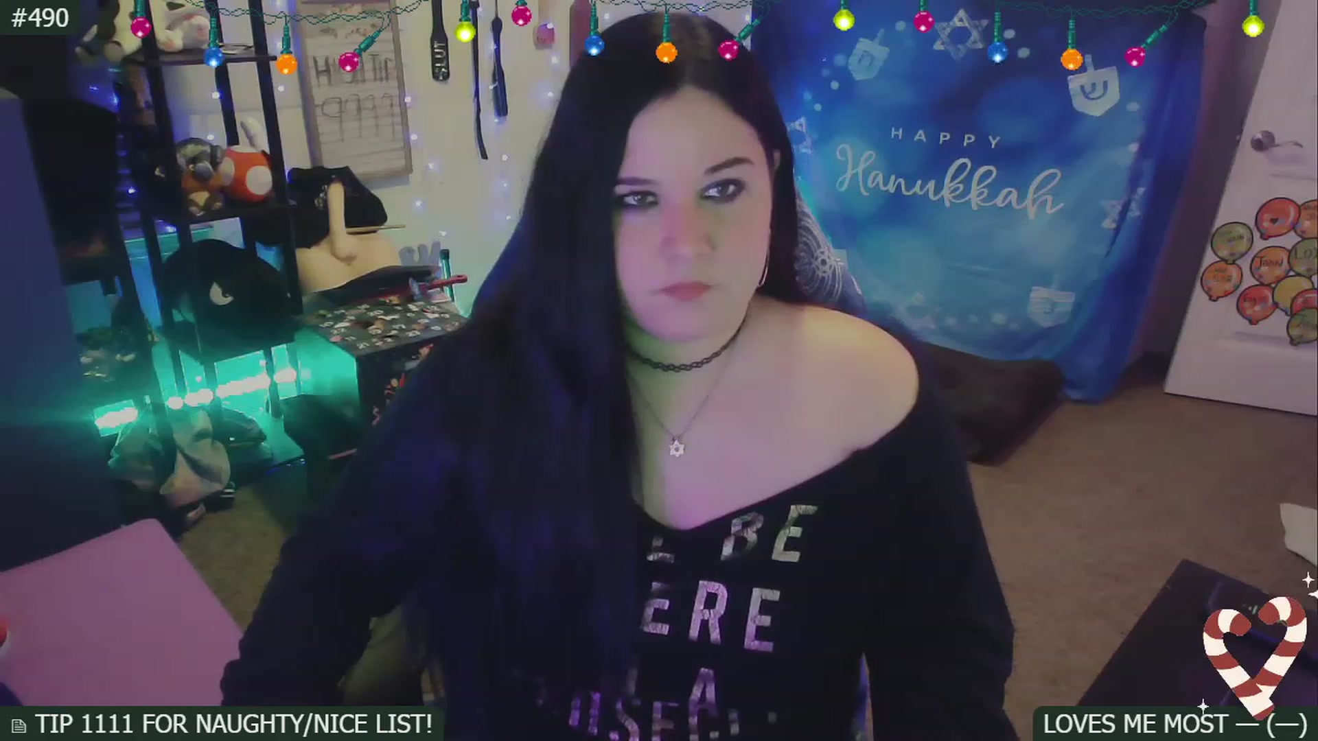 Gallery image thumbnail from SassySarah94's myfreecams stream on, 12/17/2022, 04:52 image 7 of 20