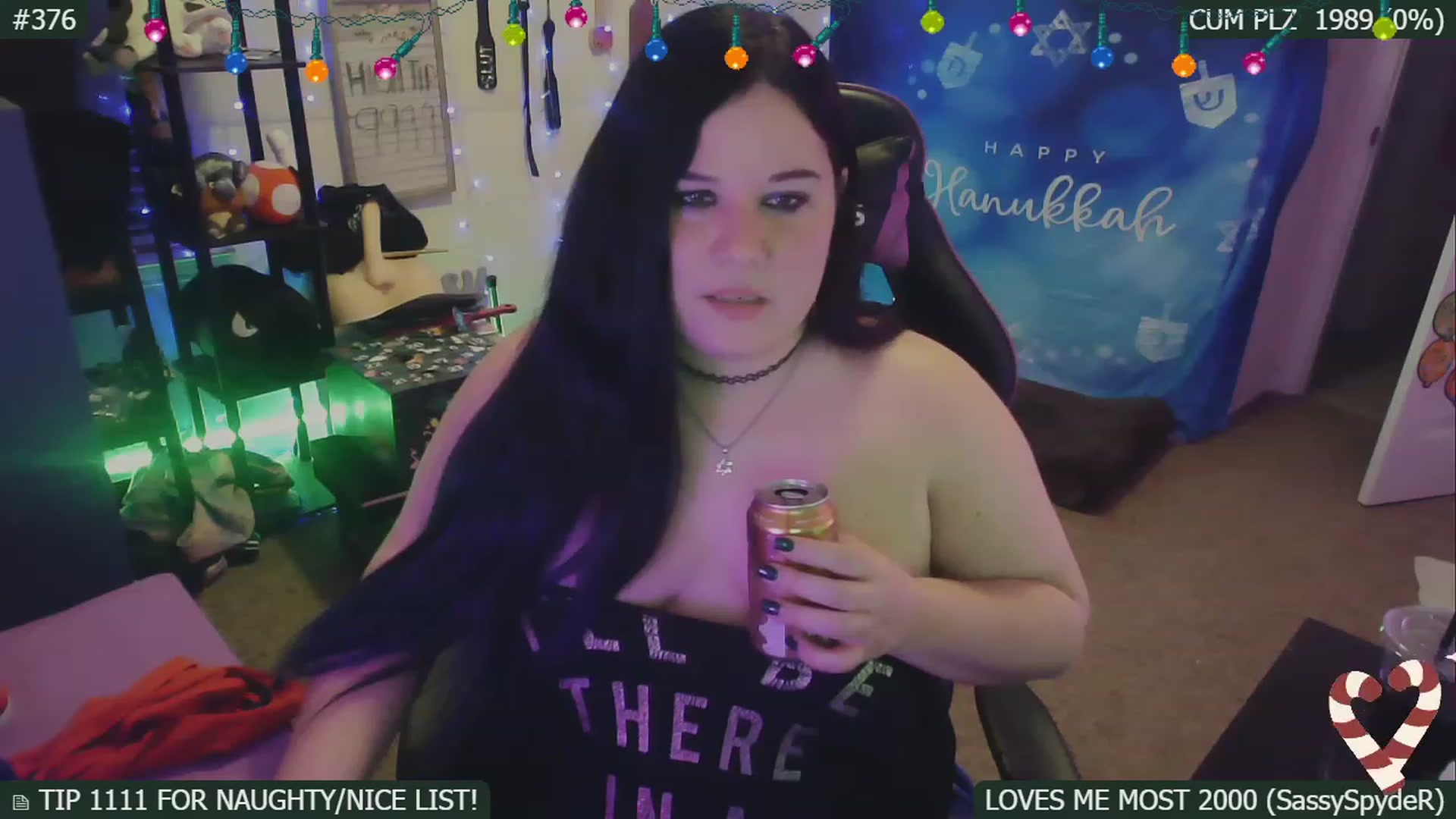 Gallery image thumbnail from SassySarah94's myfreecams stream on, 12/17/2022, 05:54 image 19 of 20