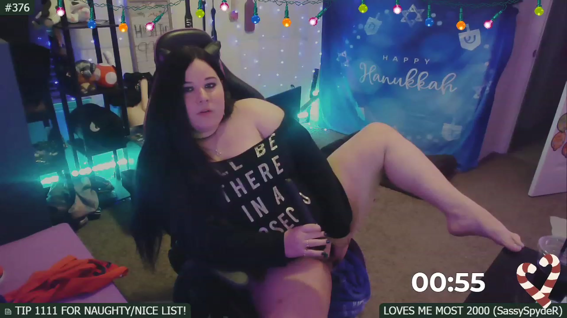Gallery image thumbnail from SassySarah94's myfreecams stream on, 12/17/2022, 05:54 image 16 of 20