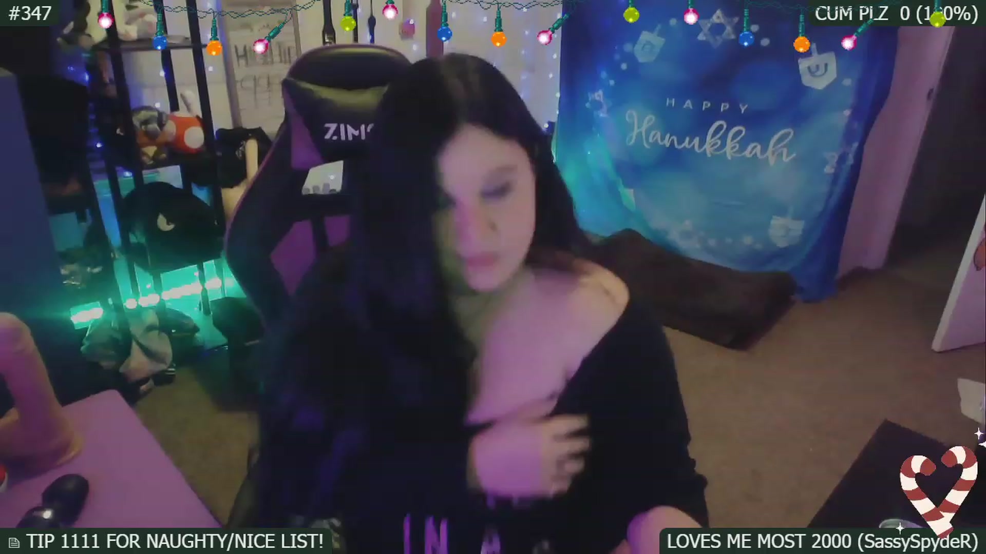 Gallery image thumbnail from SassySarah94's myfreecams stream on, 12/17/2022, 07:06 image 20 of 20
