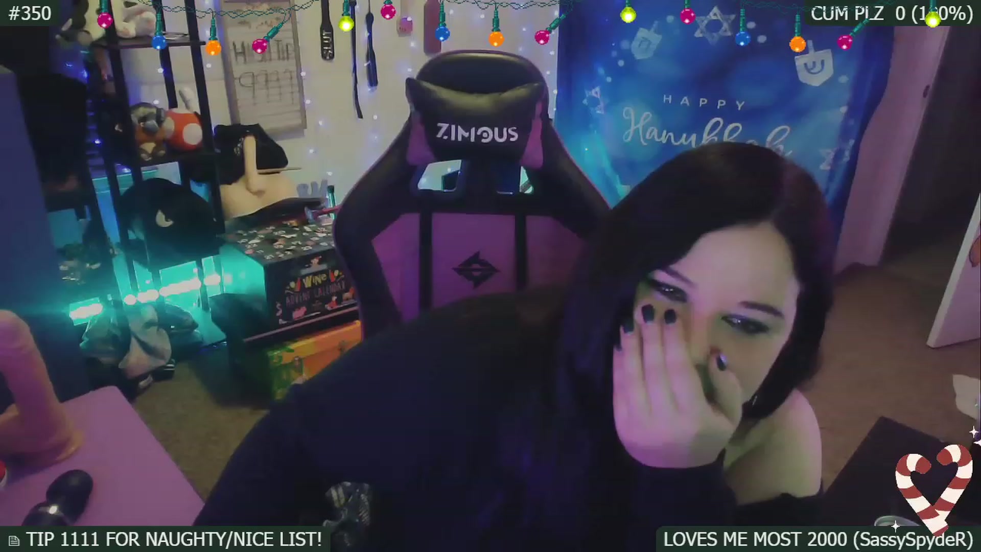 Gallery image thumbnail from SassySarah94's myfreecams stream on, 12/17/2022, 07:06 image 17 of 20