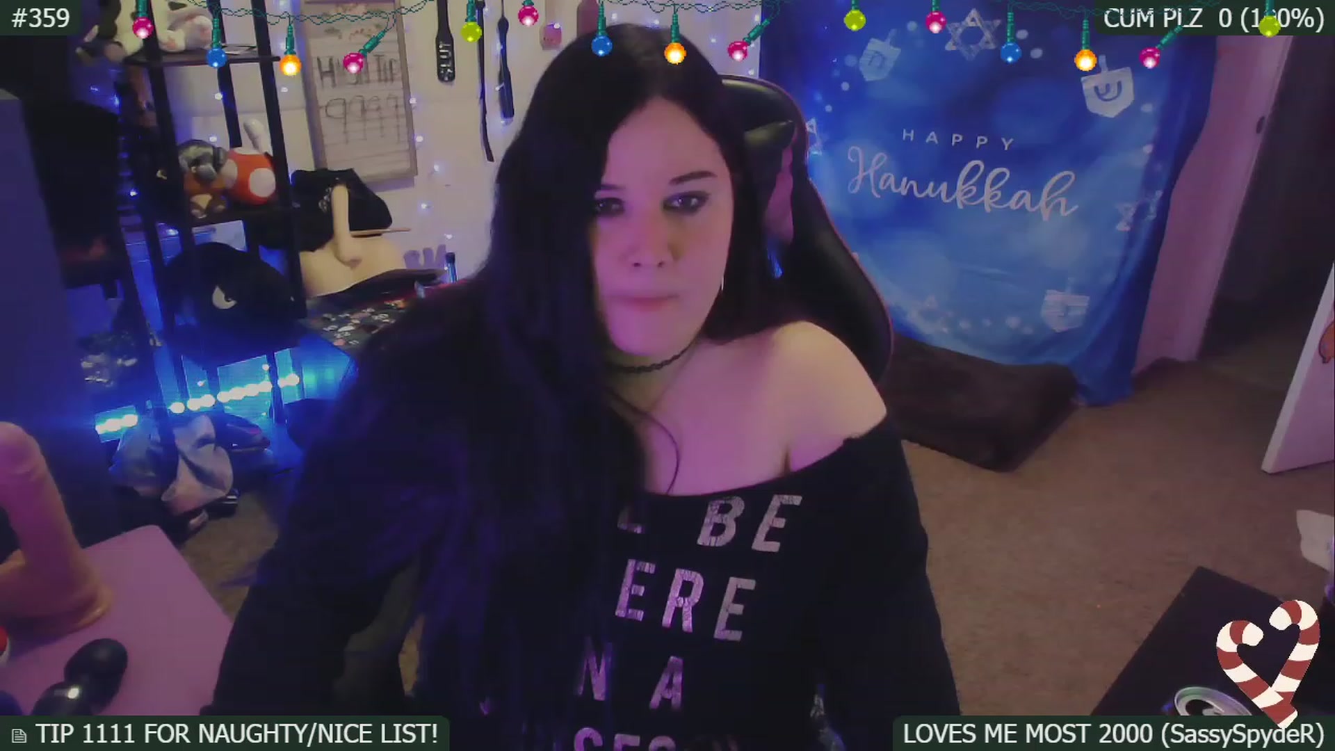 Gallery image thumbnail from SassySarah94's myfreecams stream on, 12/17/2022, 07:06 image 6 of 20
