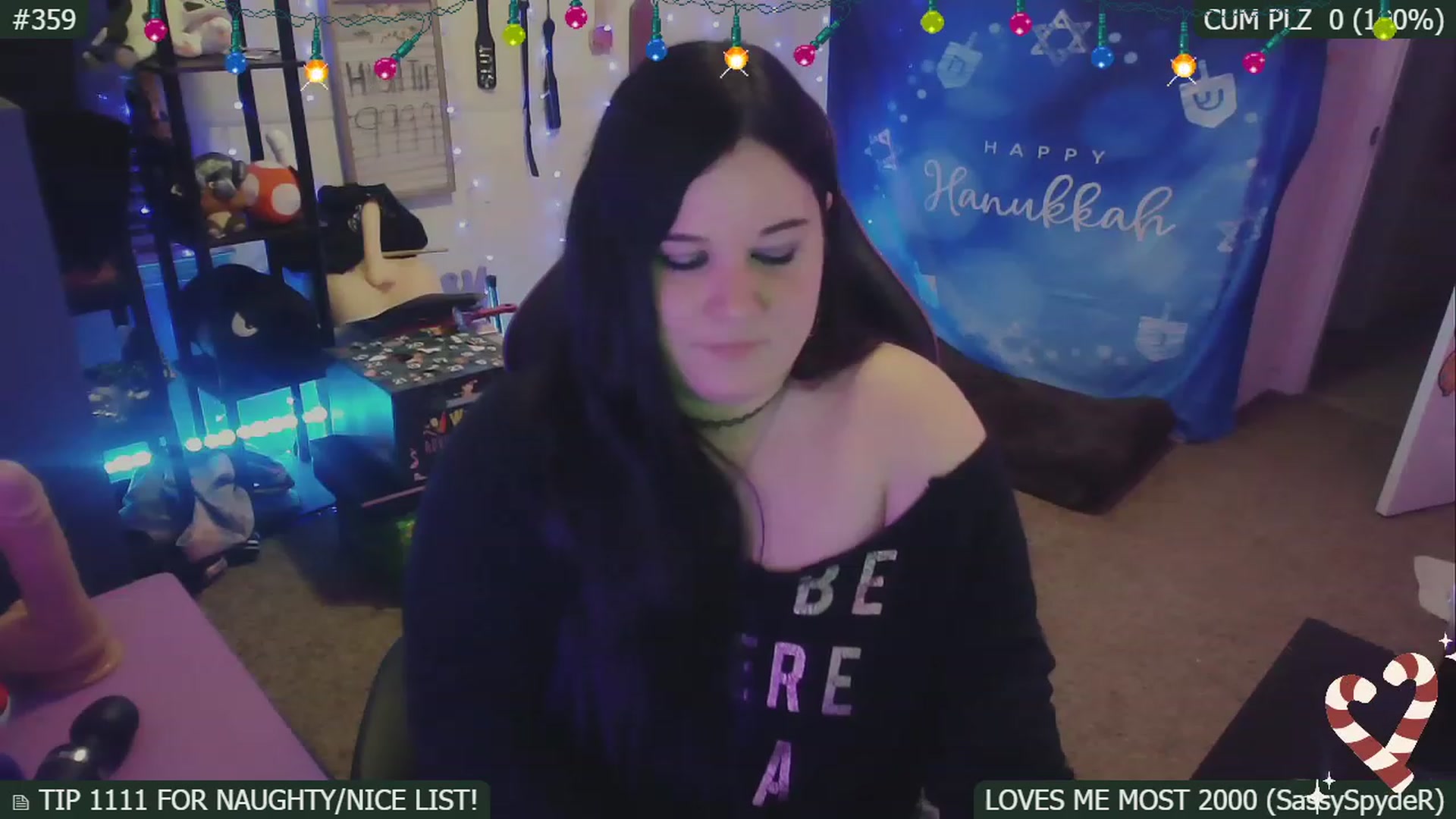 Gallery image thumbnail from SassySarah94's myfreecams stream on, 12/17/2022, 07:06 image 9 of 20