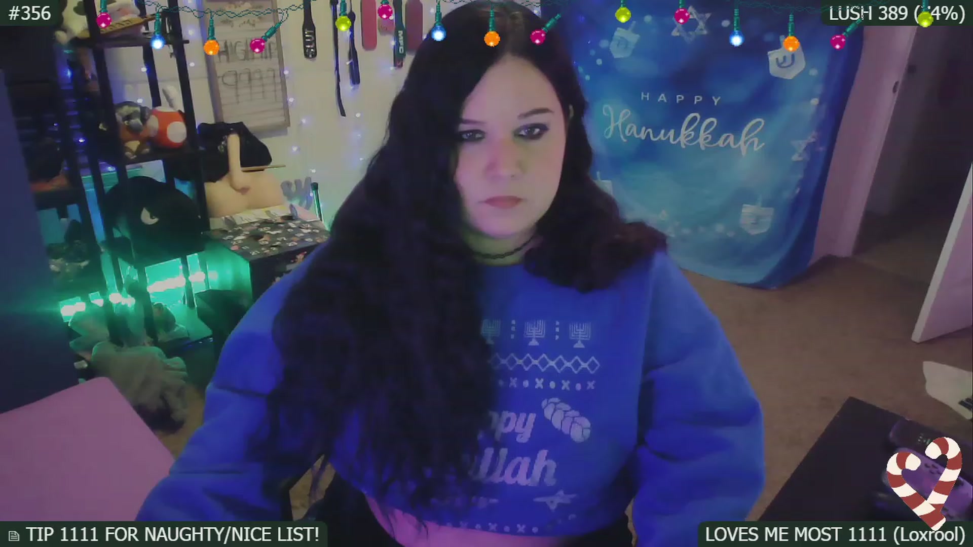 Gallery image thumbnail from SassySarah94's myfreecams stream on, 12/18/2022, 05:01 image 7 of 20